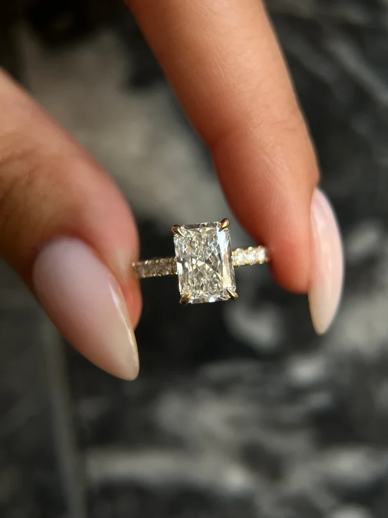 2.30 Ctw Radiant Cut EF VS1 Lab Grown Diamond Engagement Ring 14K Yellow Gold