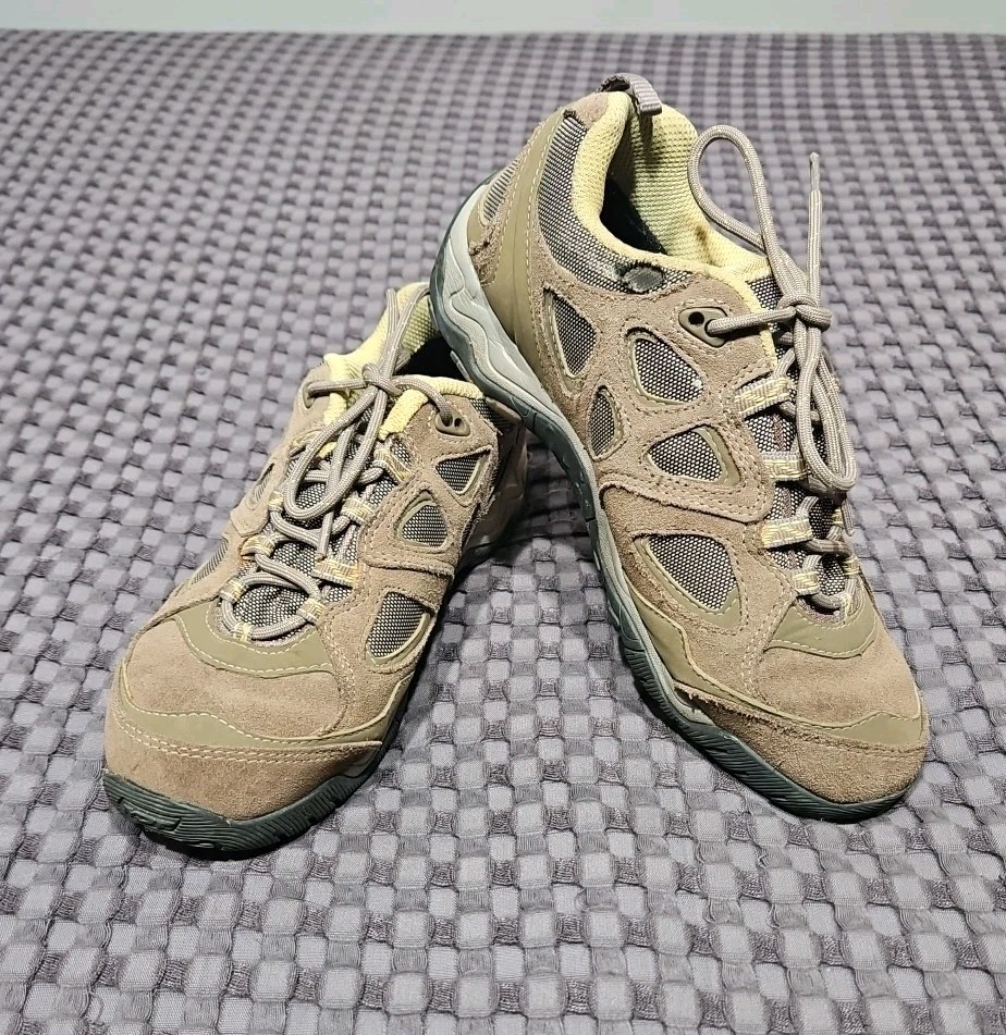 Hi-Tec Sienna WP Women\'s 7 Brown and Taupe Multisport Shoe Some Wear See Pics