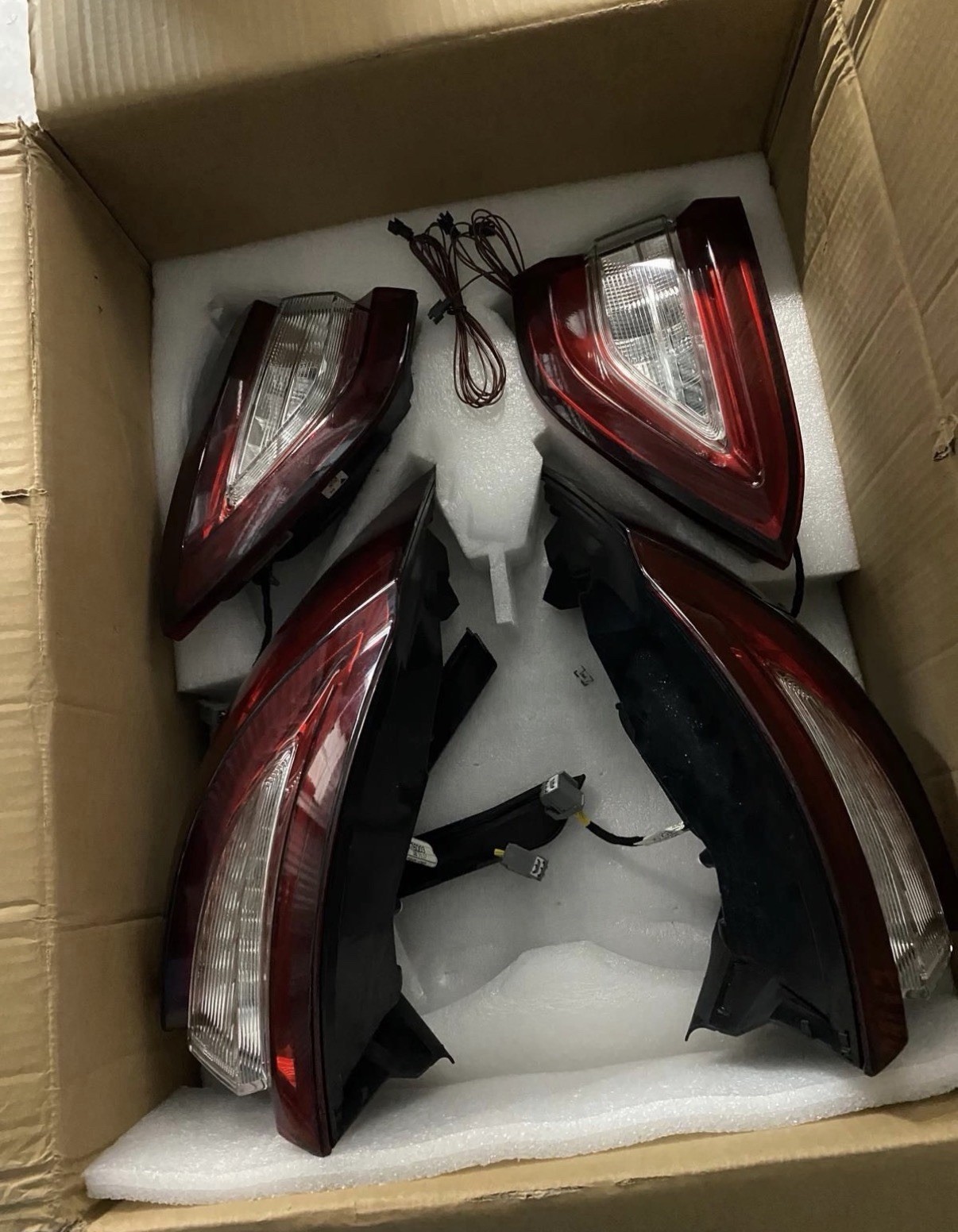 2017–2020 Maserati Levante rear LED taillight set