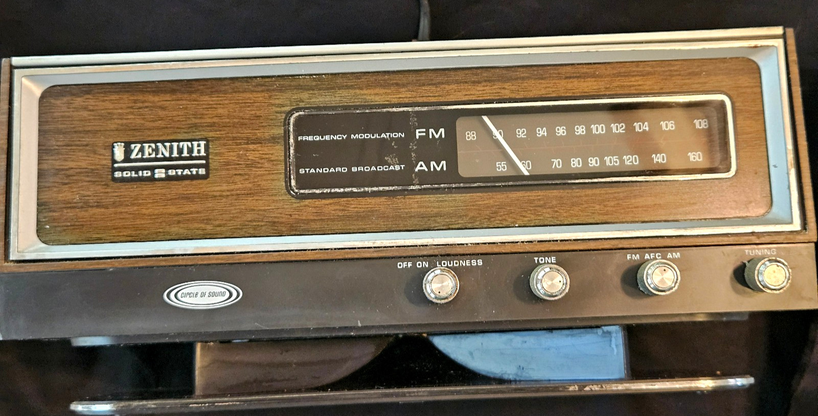 Vintage Zenith Circle of Sound Solid State AM/FM Table Radio