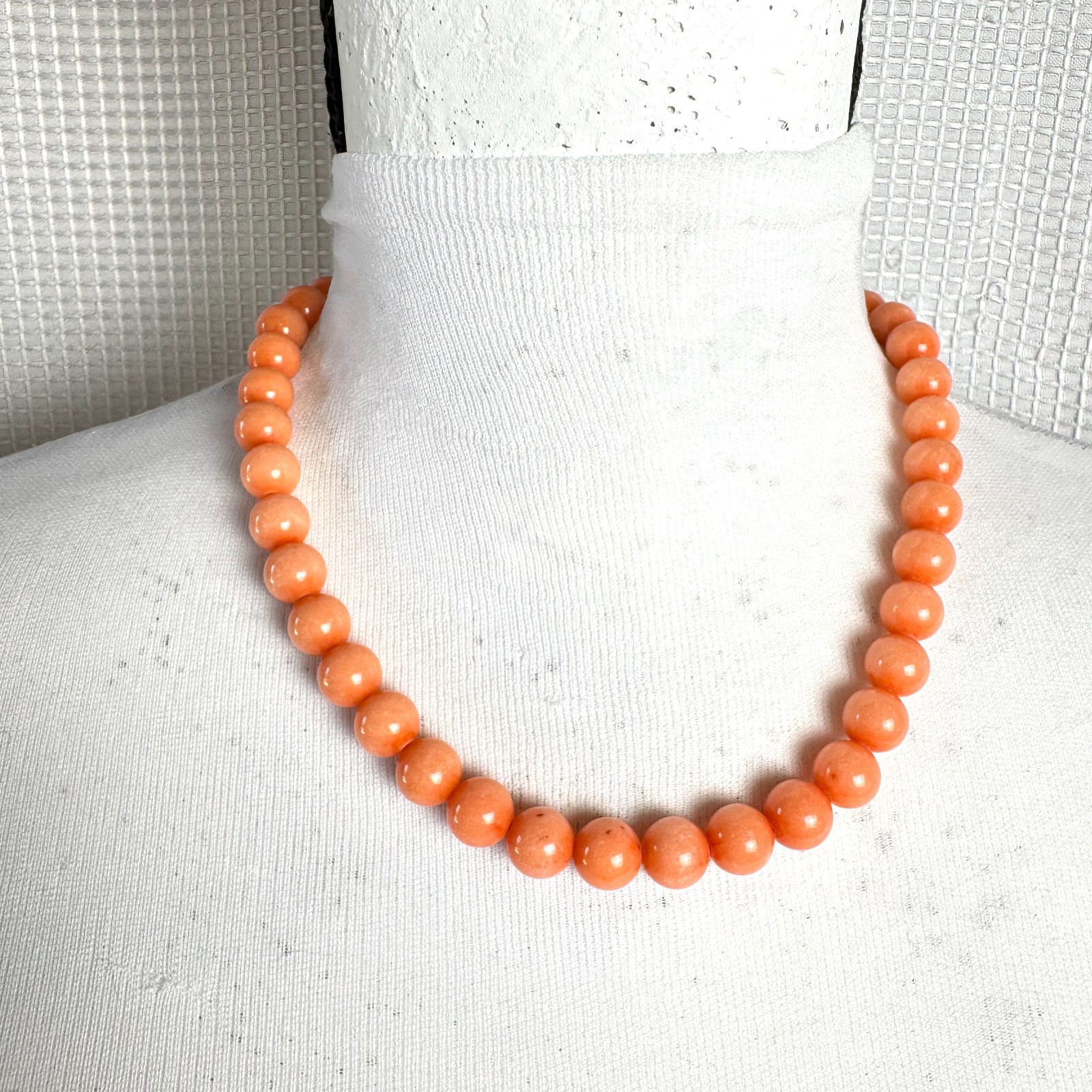 Angel Skin Coral Necklace Teng Yue 18” 10mm Pink Round Beads Silver Tone Clasp