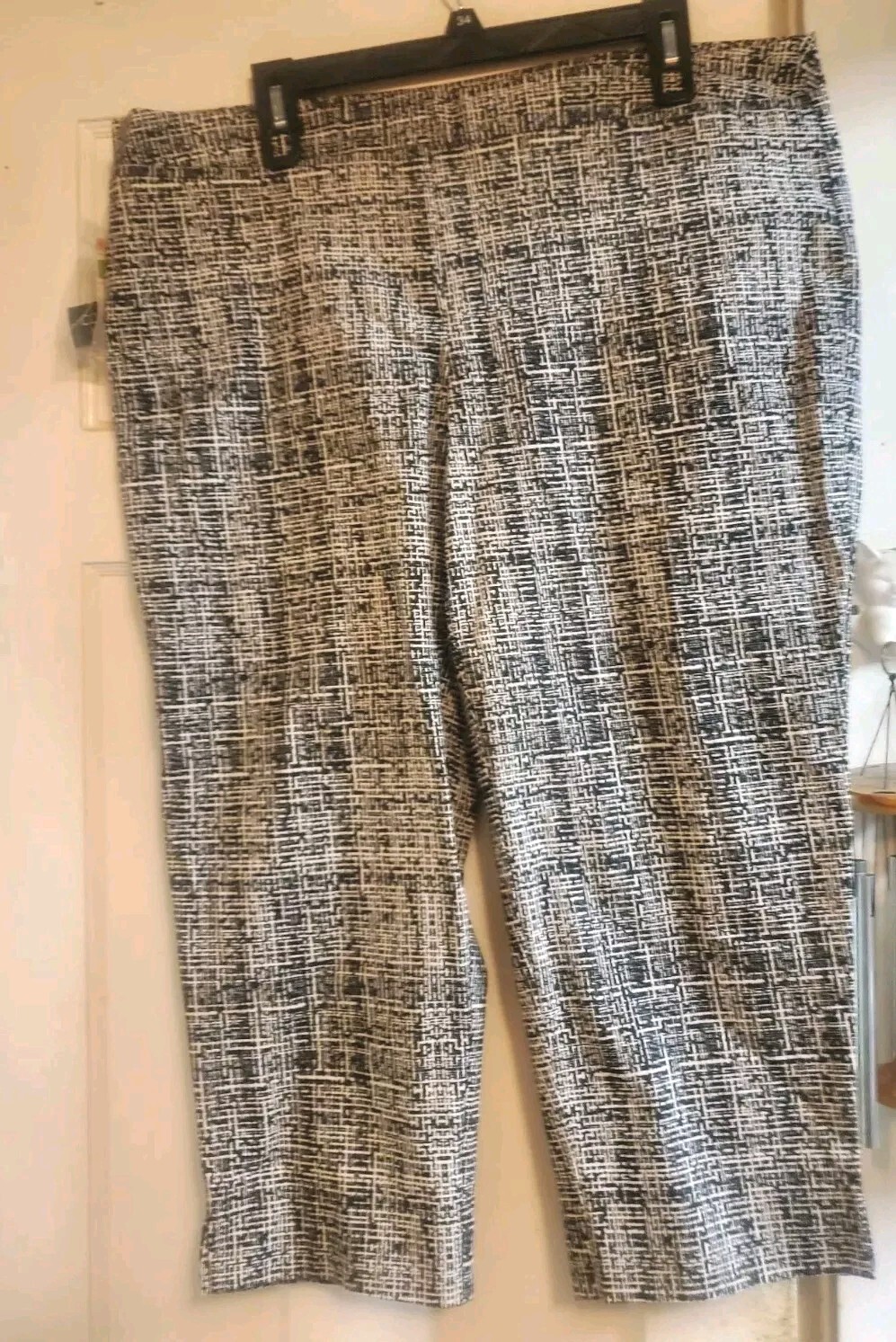 NEW Covington Black White Capri Pants Womens SIze 18 Stretch Herringbone NWT $42