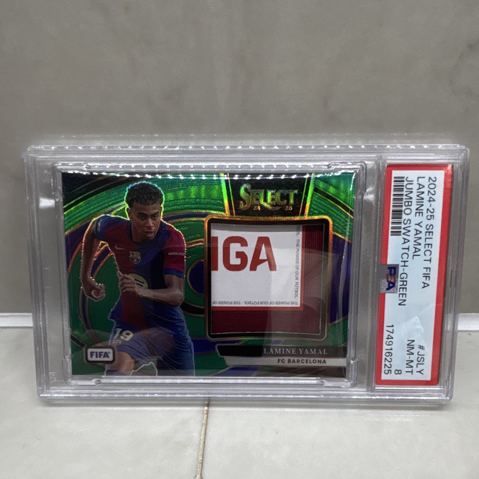Panini 2024-25 Select FIFA Lamine Yamal Jumbo Swatch Green #JS-LY 4/5 Panini 2024-25 Select FIFA Lamine Yamal Jumbo Swatch Green #JS-LY 4/5
