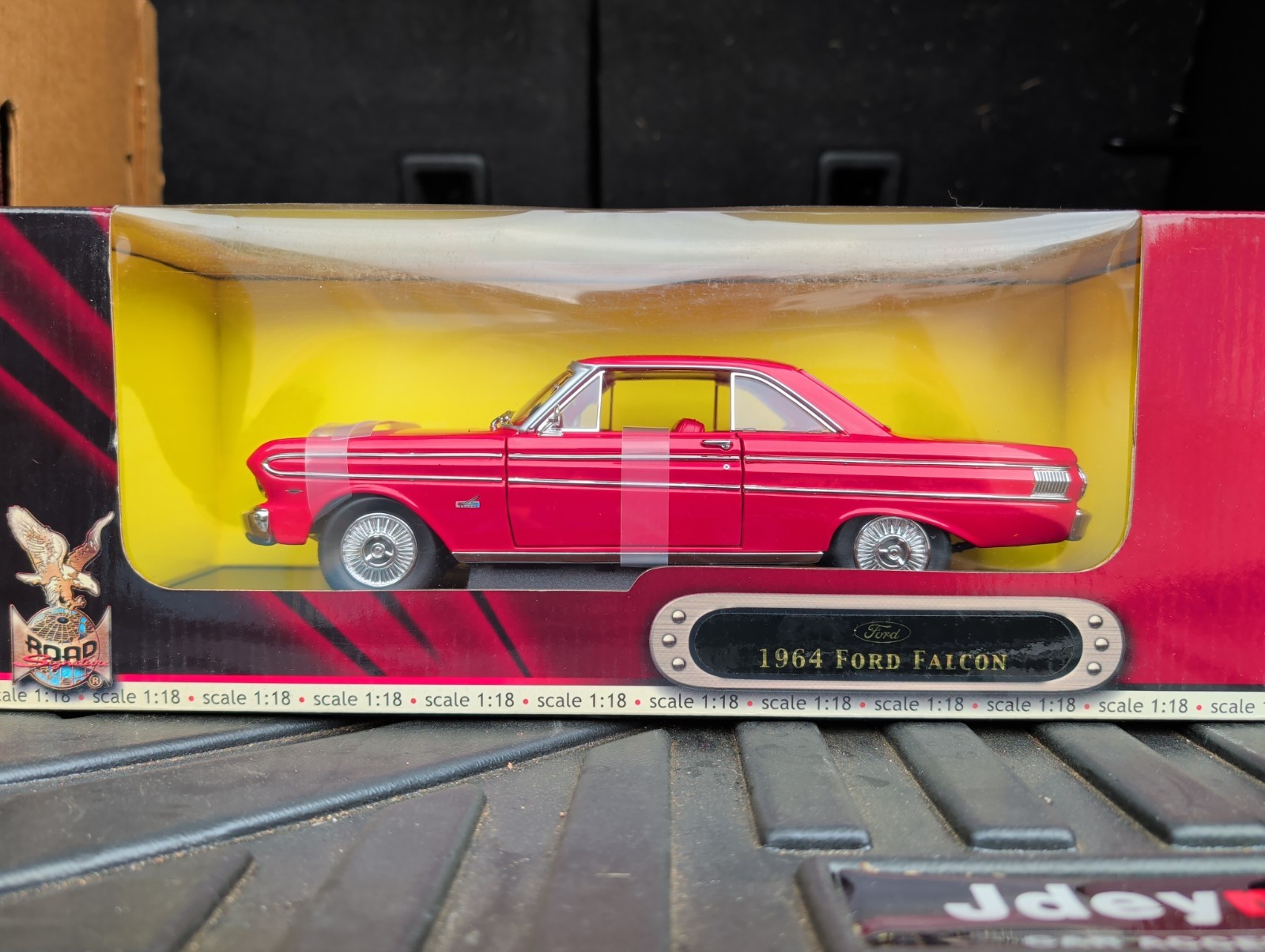 1/18 SCALE ROAD SIGNATURE YAT MING RED 1964 FORD FALCON 1/18 SCALE ROAD SIGNATURE YAT MING RED 1964 FORD FALCON