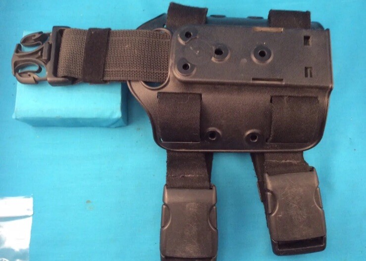 SAFARILAND  Black 2 Strap Tactical Drop Leg Thigh Platform used