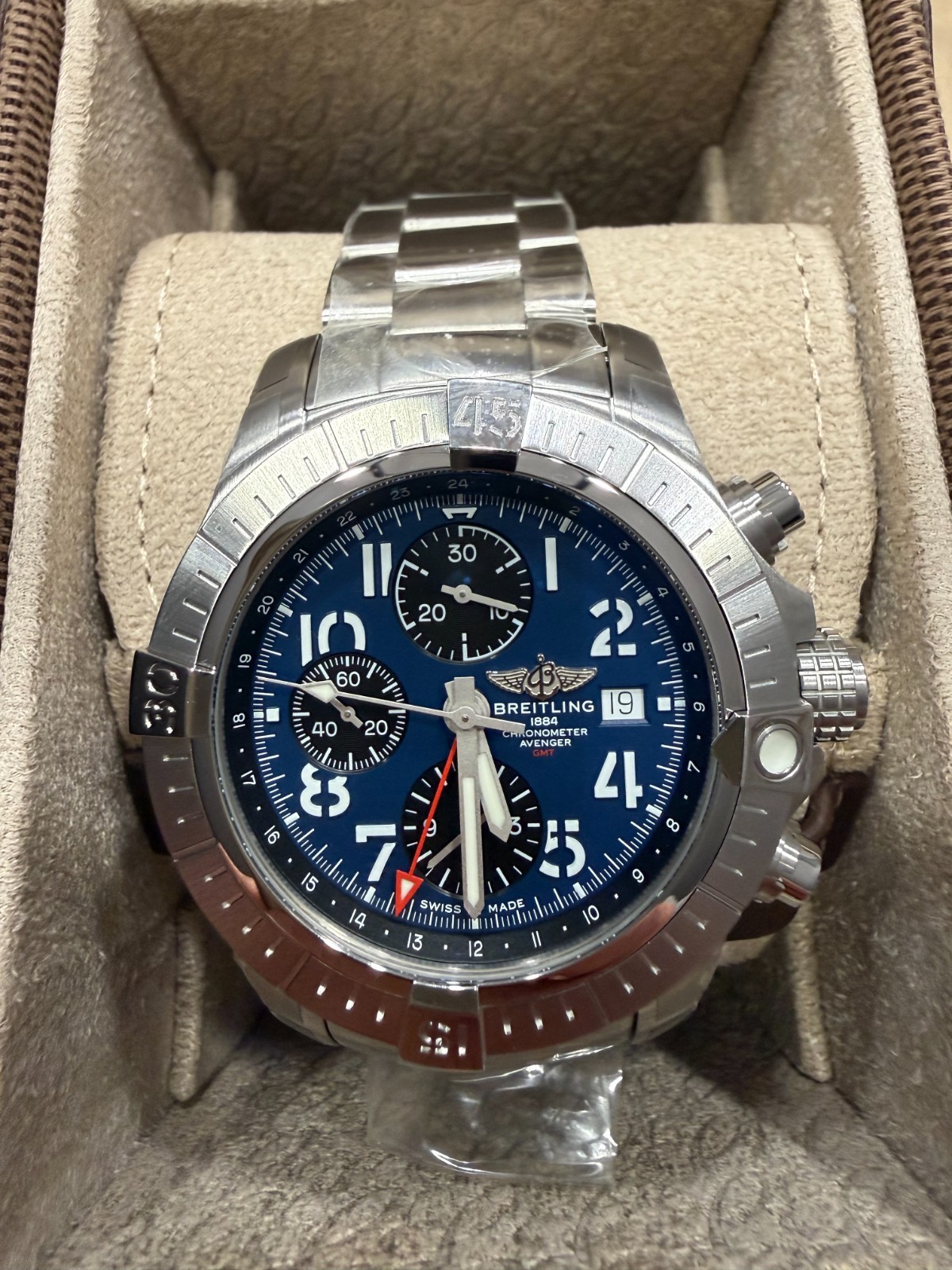 Breitling Avenger Chronograph GMT 45mm A24315 Unworn 2026 Box & Papers Breitling Avenger Chronograph GMT 45mm A24315 Unworn 2026 Box & Papers