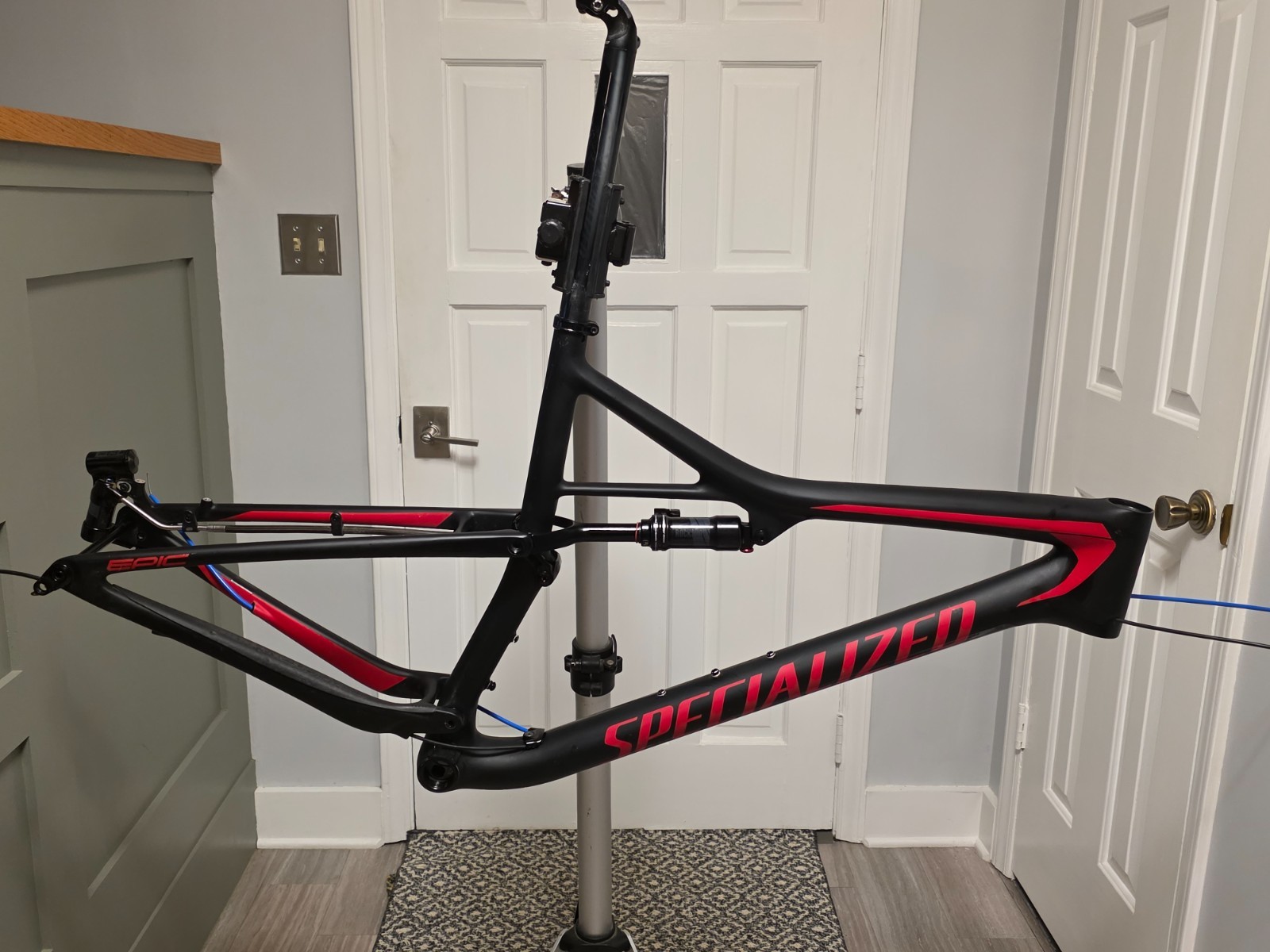 Specialized Epic Carbon Frame - Brain 2.0 Shock - Ex Cond - XL