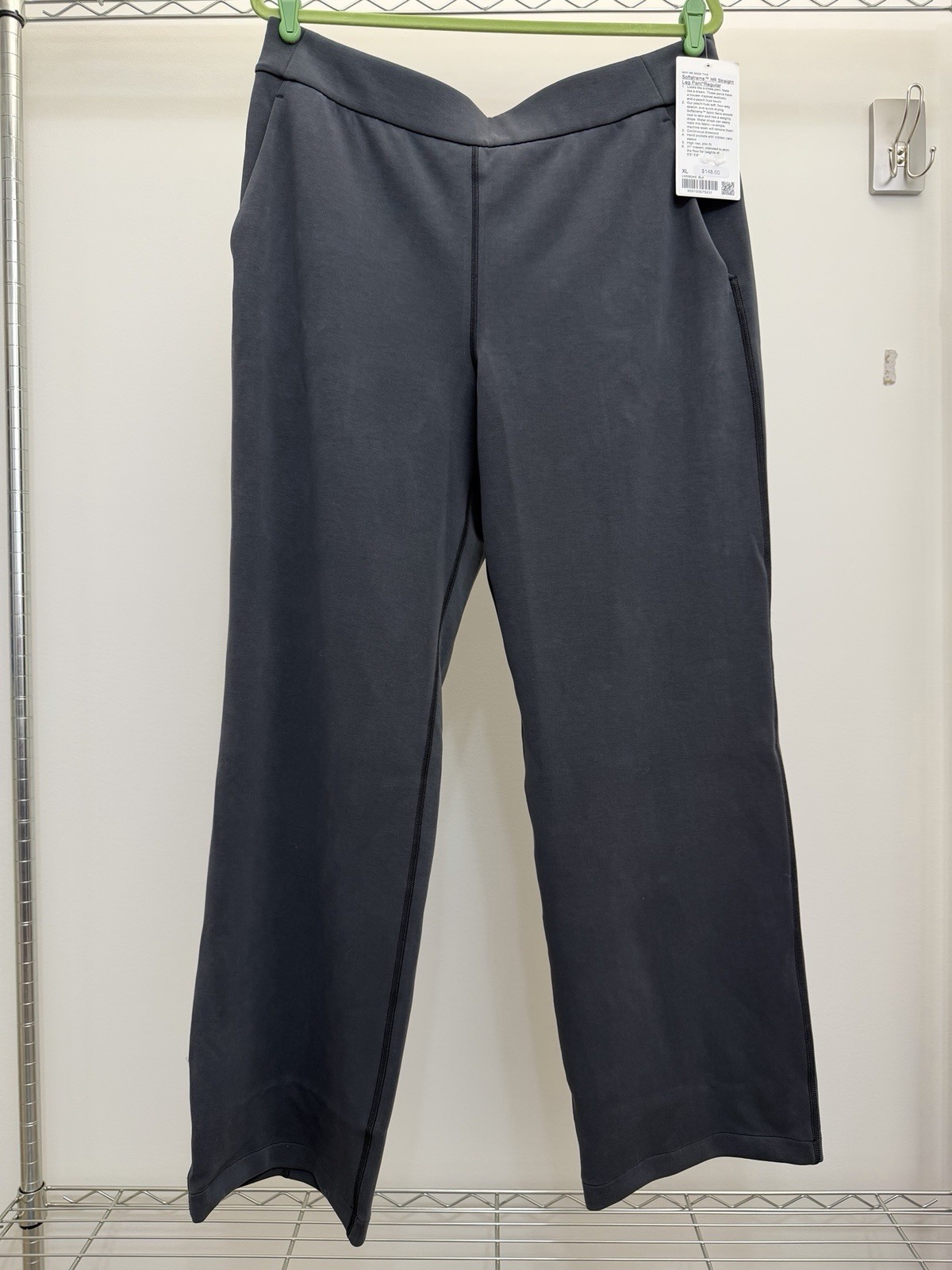 NWT Size XL Lululemon Softstreme HR High Rise Straight Leg Pant *Regular Black NWT Size XL Lululemon Softstreme HR High Rise Straight Leg Pant *Regular Black
