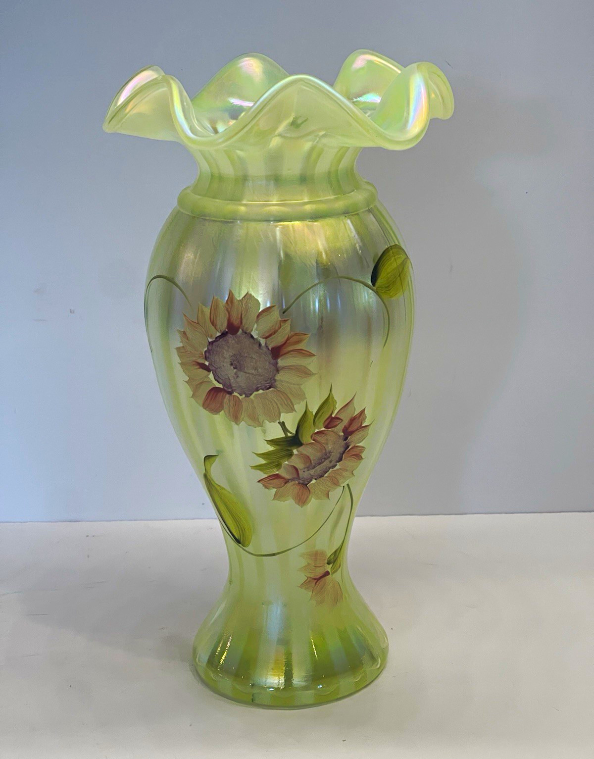 VTG Fenton Topaz Opalescent “Autumn Beauty” # 474/2500 Signed 8 1/2 Tall