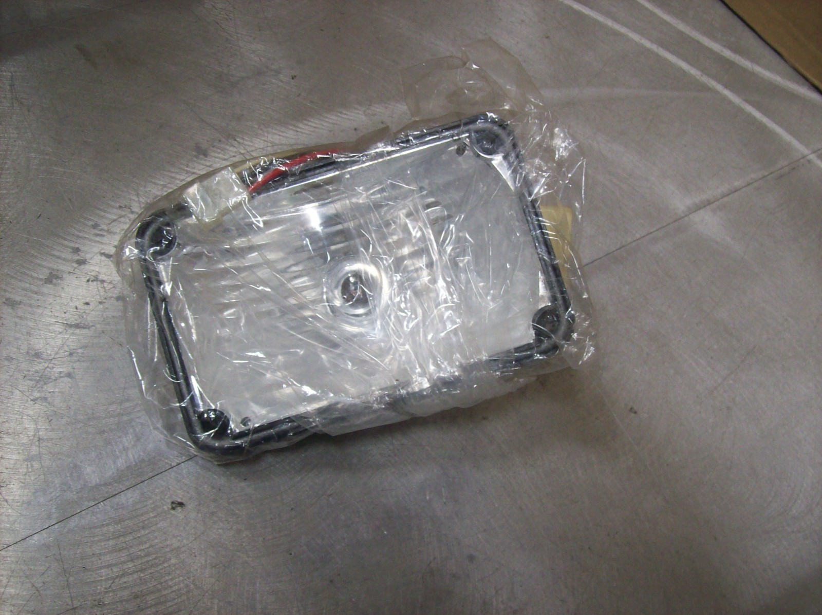 F46) Whelen Genuine OEM NOS Lamp 02-0383741-00 F46) Whelen Genuine OEM NOS Lamp 02-0383741-00