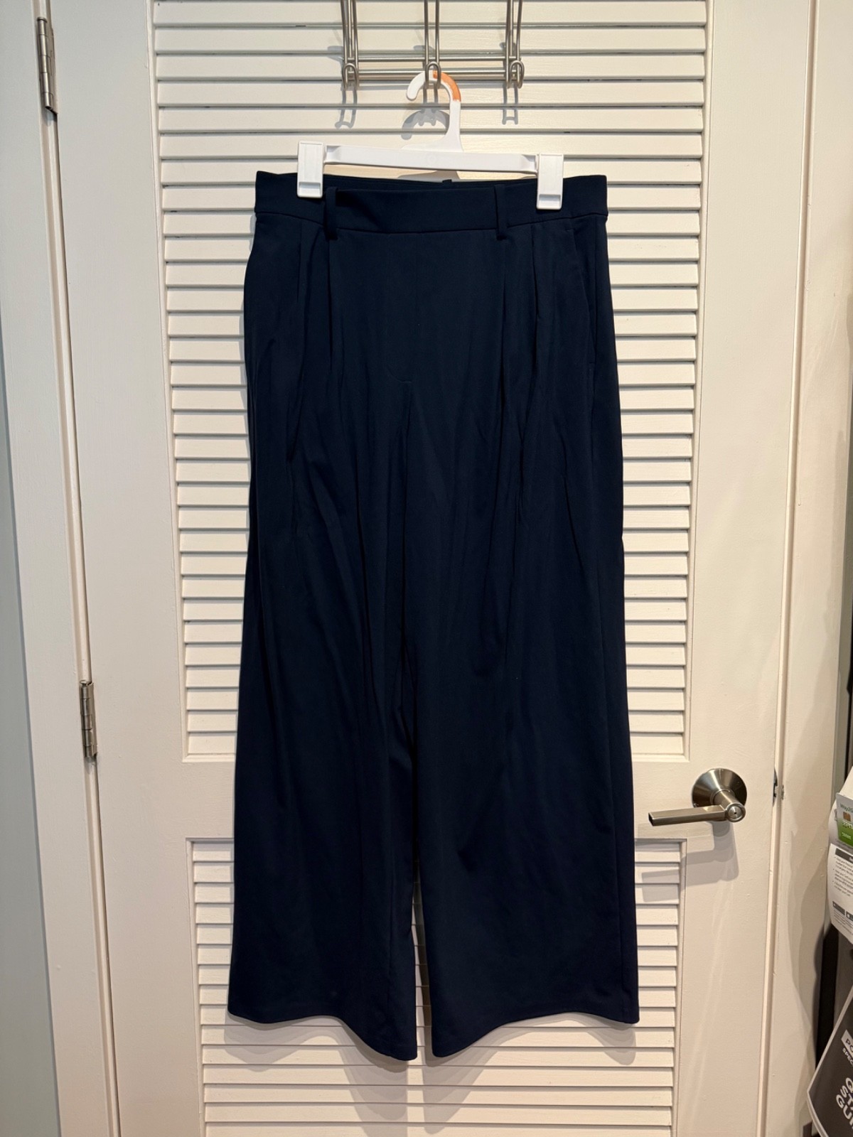 Lululemon Daydrift Wide Leg Trouser Short Length in True Navy Size Large Lululemon Daydrift Wide Leg Trouser Short Length in True Navy Size Large