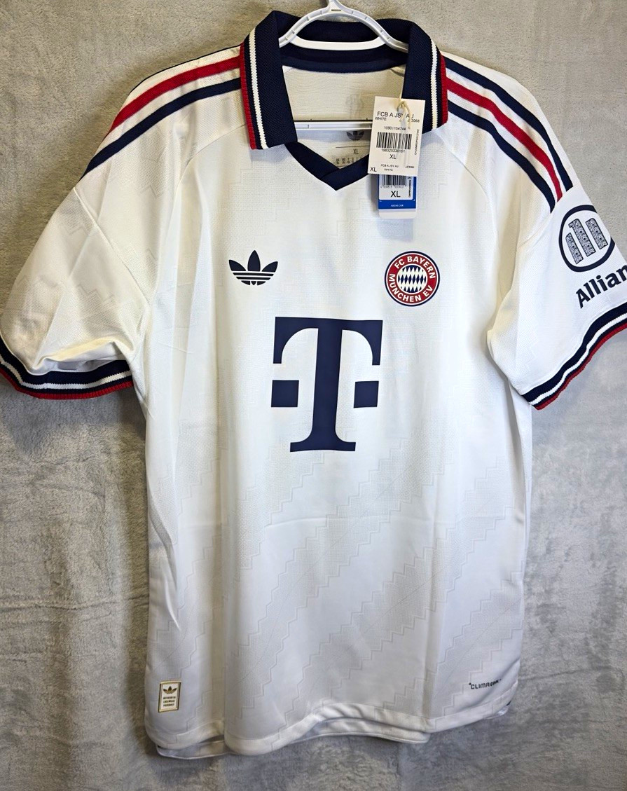 adidas Bayern Munich Olise #17 Soccer Jersey White Men’s Size M/L/XL adidas Bayern Munich Olise #17 Soccer Jersey White Men’s Size M/L/XL