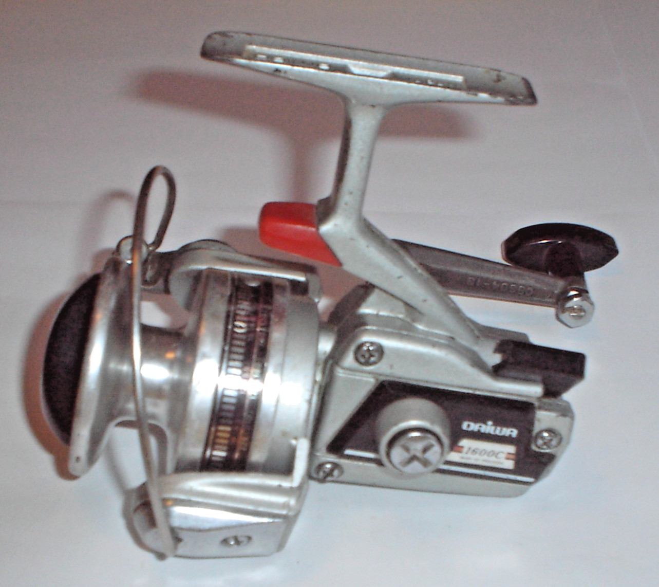 Vintage Daiwa 1600C Spinning Fishing Reel - Made In Japan