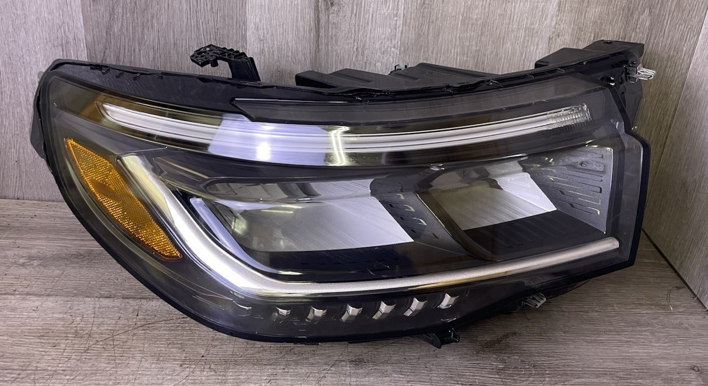 2024-2025 Ford Explorer RH Passenger Side Headlight OEM