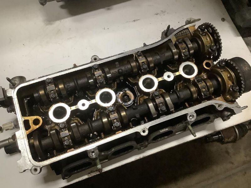2001 2010 Toyota Rav4 Engine Head Cylinder Assembly 4 Cylinder  2AZFE Engine