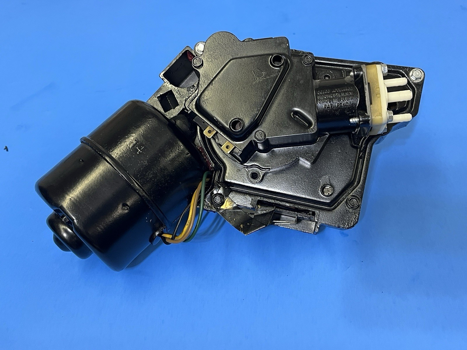 Corvette wiper motor 1963-67 INCLUDES A $200.00 REFUNDABLE CORE CHARGE