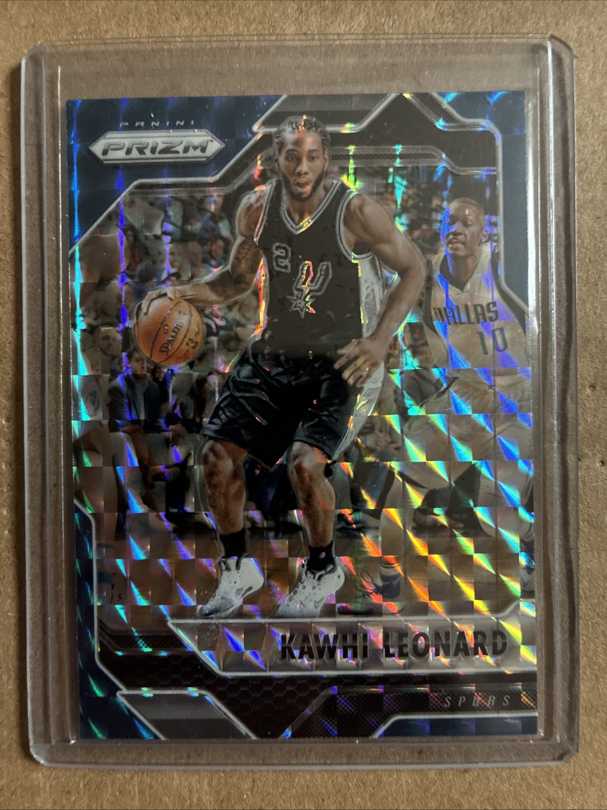 2016-17 Panini Prizm Mosaic Blue Kawhi Leonard #52
