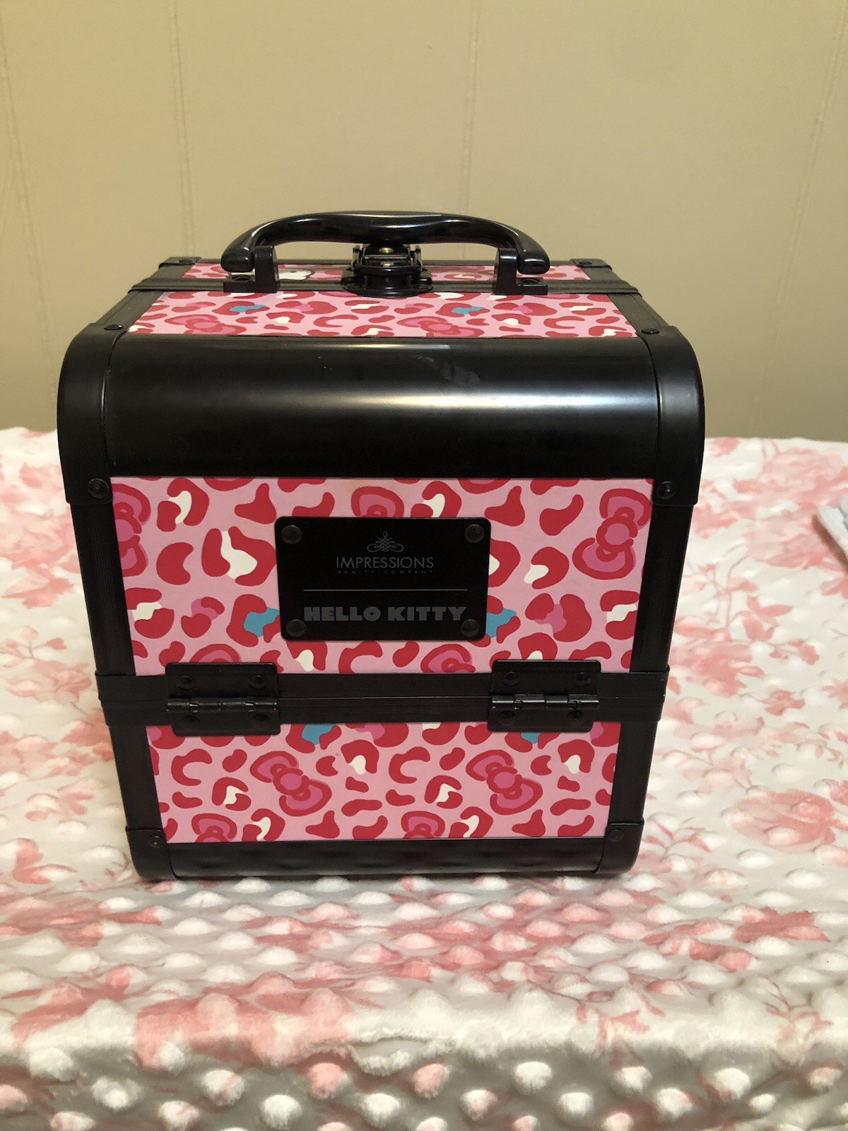New Hello Kitty Impressions Slay Cube Red Pink Leopard Travel Makeup Case