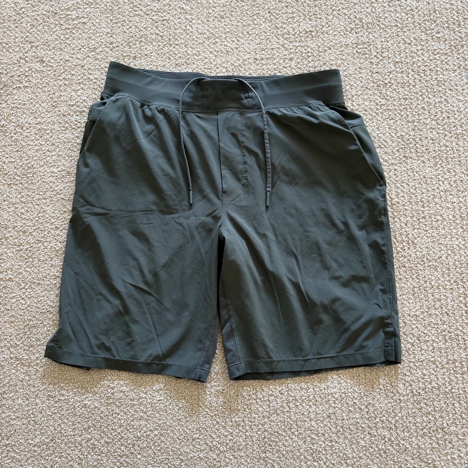 Lululemon Pace Breaker Shorts Mens L Dark Green Gray Athletic Running Gym