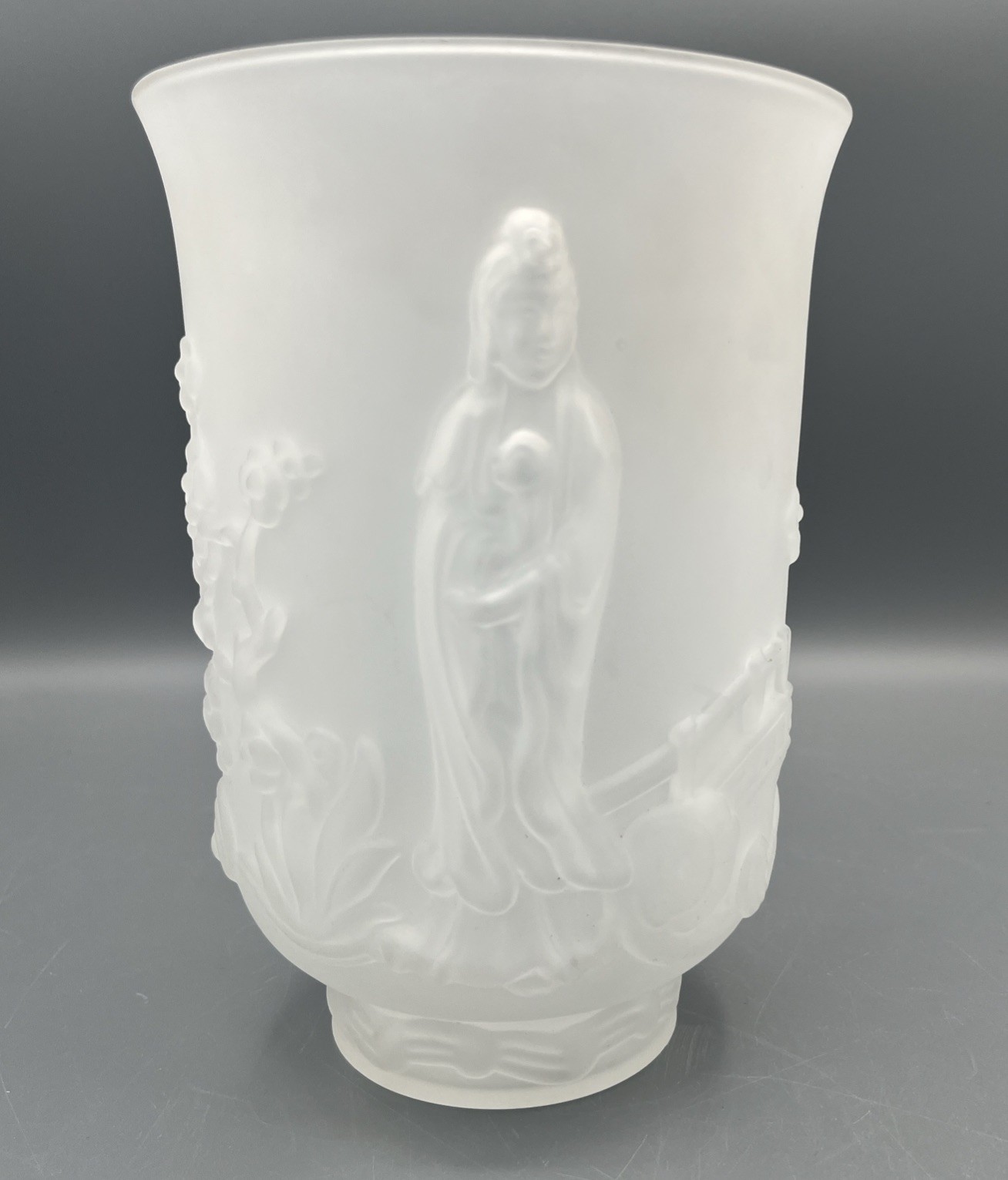 Fenton Empress Vase #8252 Frosted Satin Glass Asian Scenic Bird Figural Fenton Empress Vase #8252 Frosted Satin Glass Asian Scenic Bird Figural