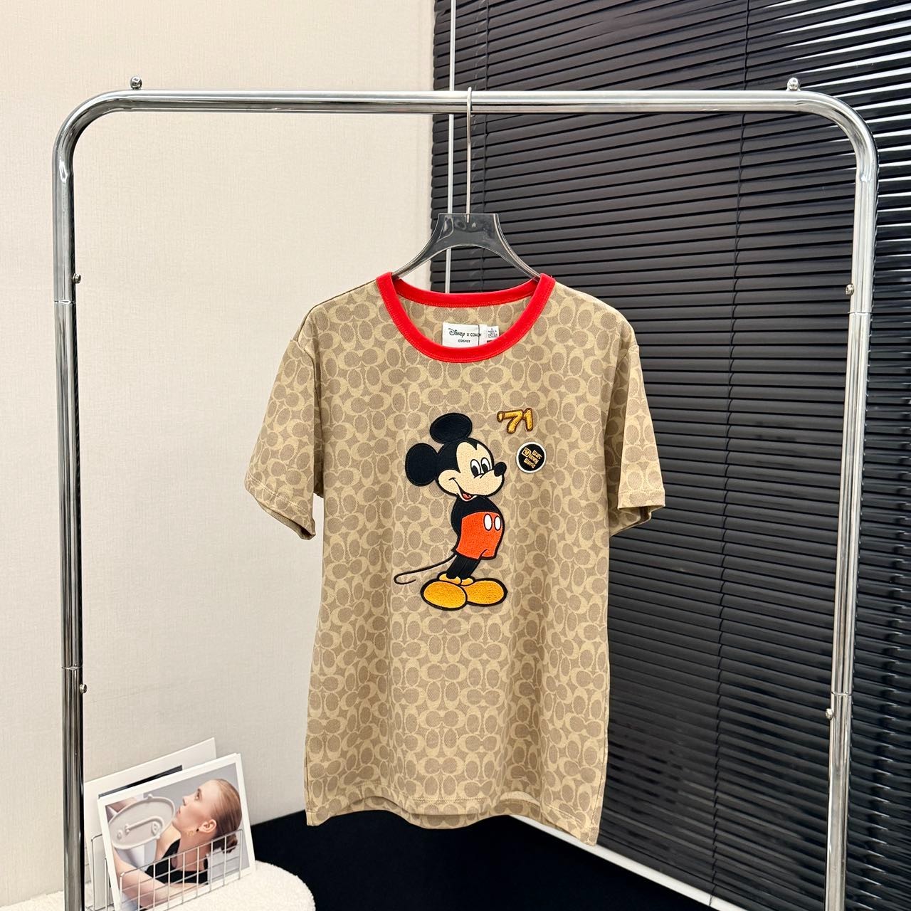 NWT COACH Disney Women’s Unisex Brown printed Embroidered Mickey T-shirt COTTON
