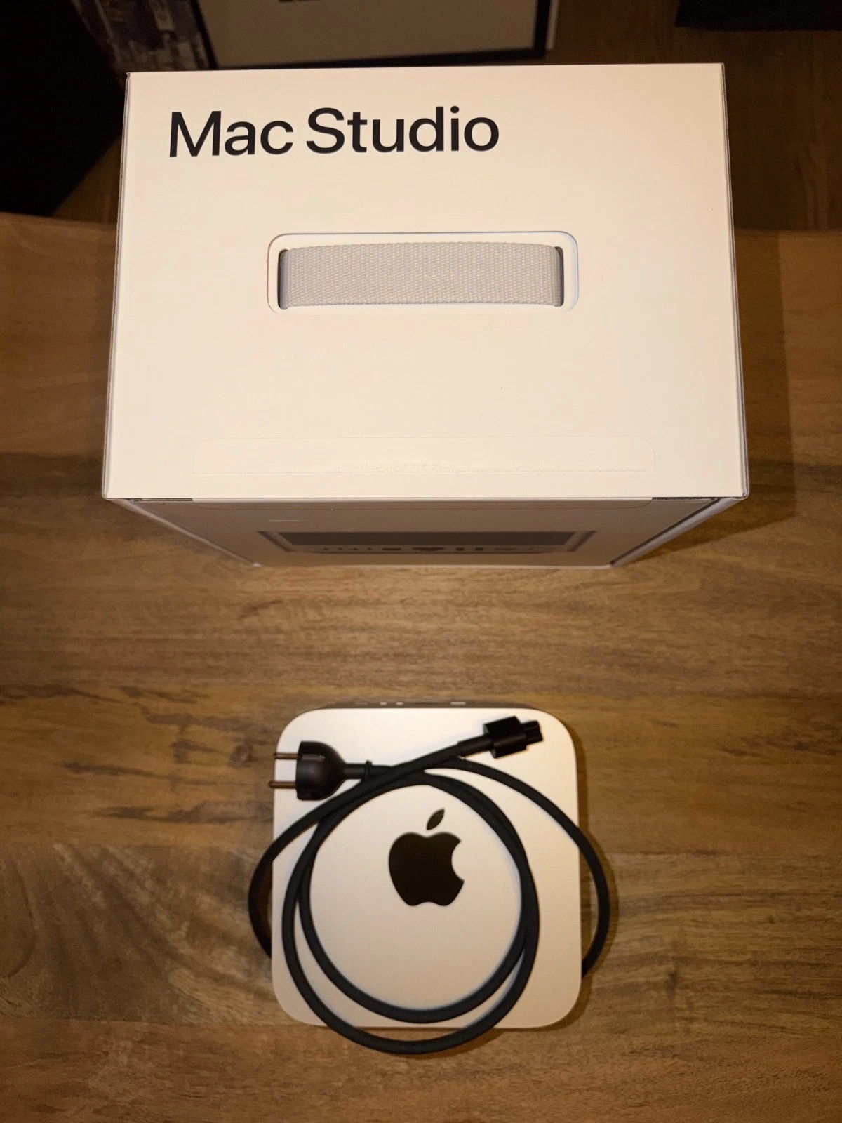 Mac Studio M3 Ultra 256GB RAM / 4TB Storage / 32C CPU - 80C GPU