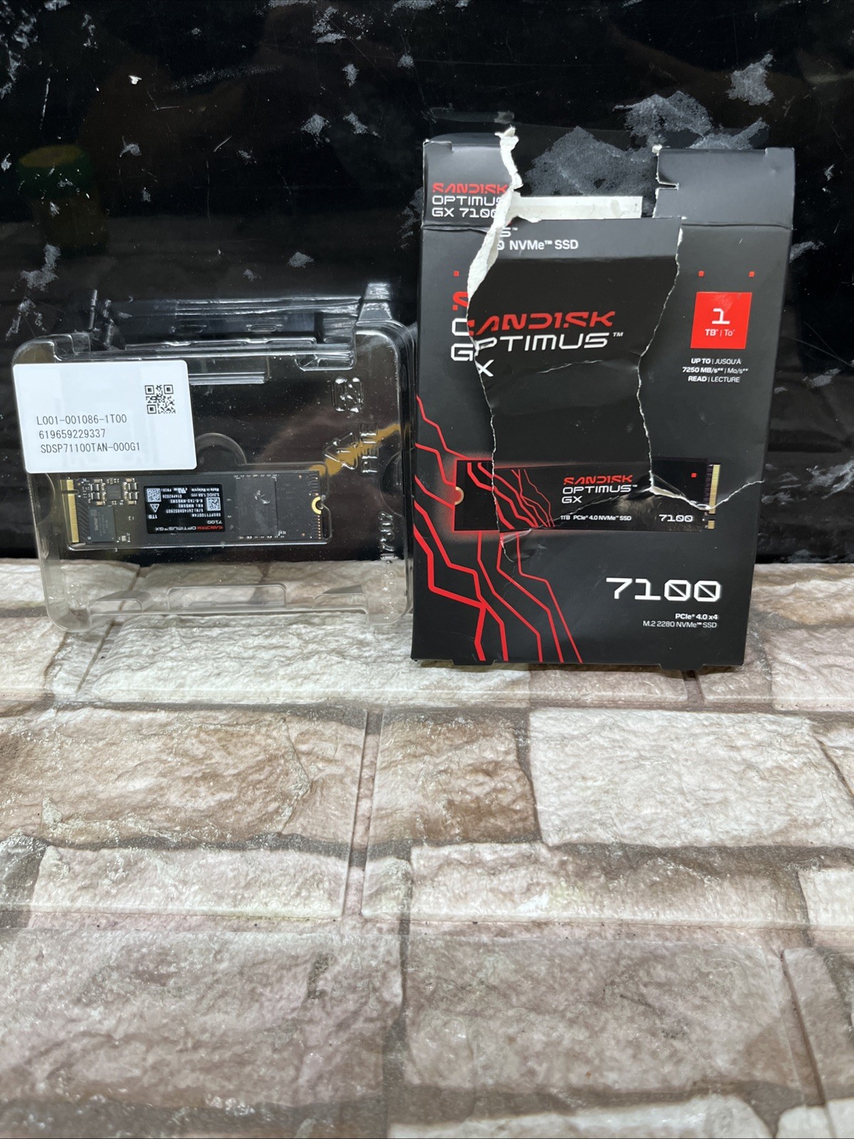 SANDISK 1TB Optimus GX 7100 PCIe 4.0 x4 NVMe SSD Gaming Brand New SANDISK 1TB Optimus GX 7100 PCIe 4.0 x4 NVMe SSD Gaming Brand New