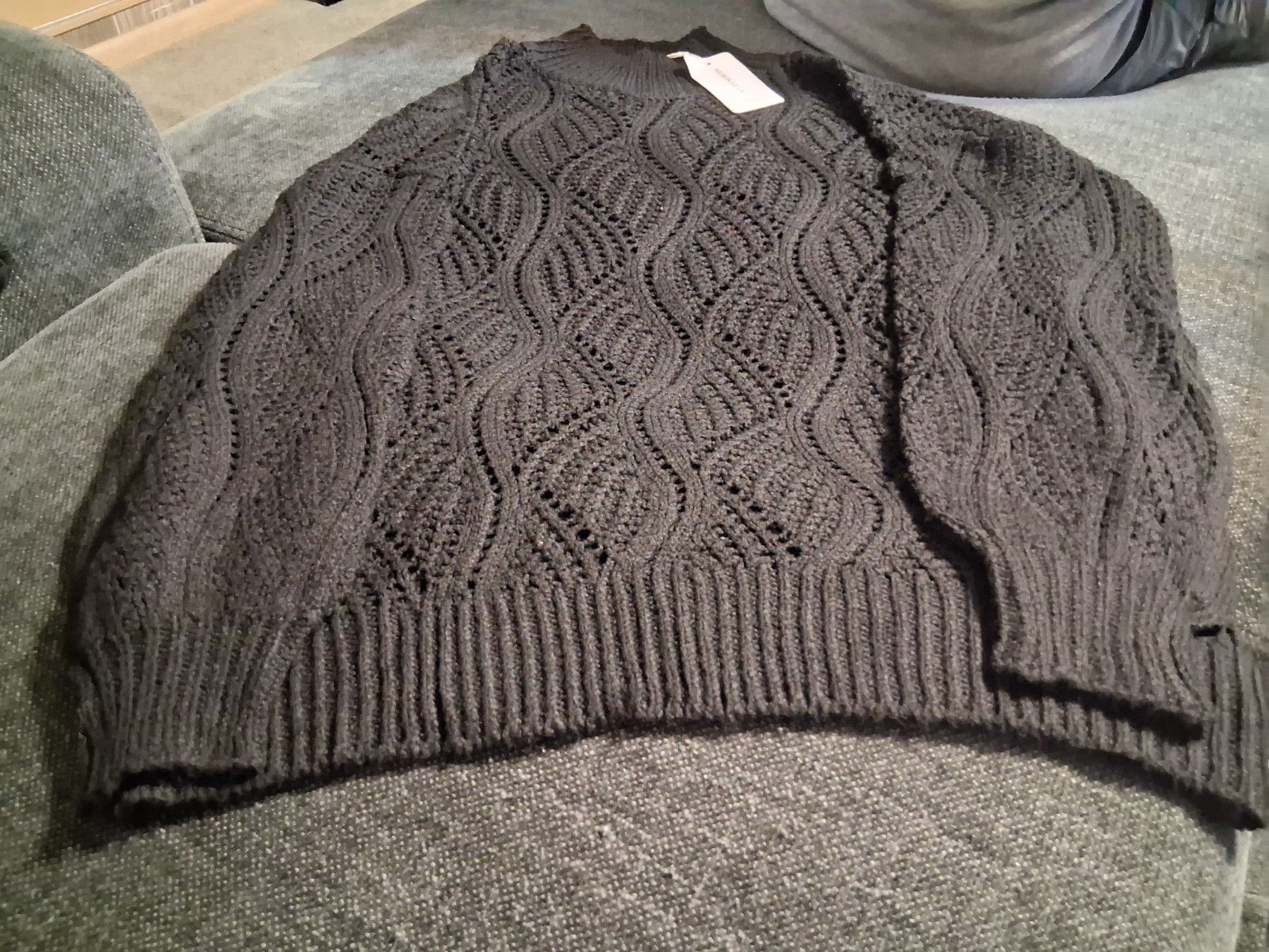 Merokeety black textured wave - pattern knit sweater (S) New Merokeety black textured wave - pattern knit sweater (S) New