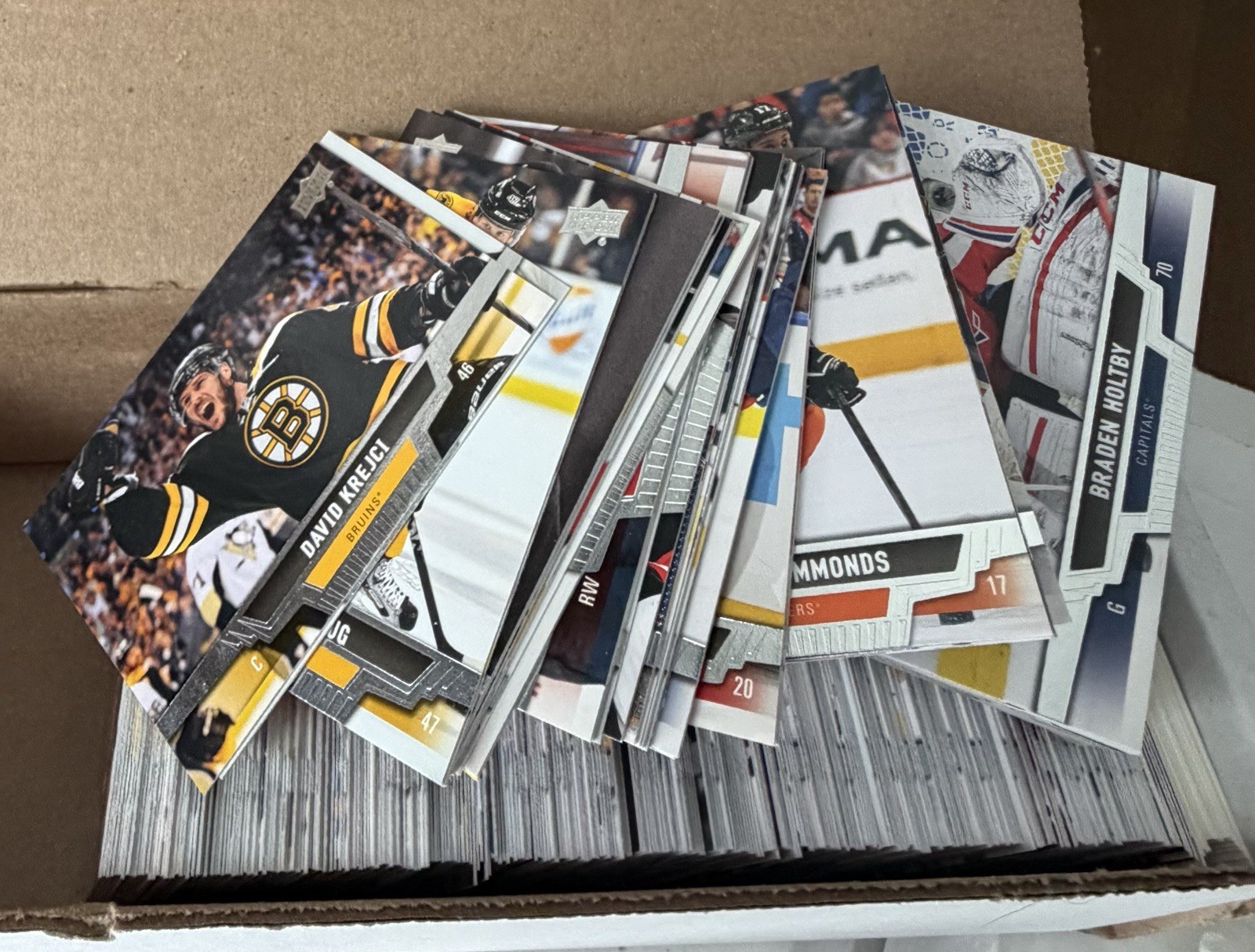*COMPLETE SET* 2013 2013-14 UPPER DECK HOCKEY *BASE* SET #1-200 & 251-450 NO YGs *COMPLETE SET* 2013 2013-14 UPPER DECK HOCKEY *BASE* SET #1-200 & 251-450 NO YGs