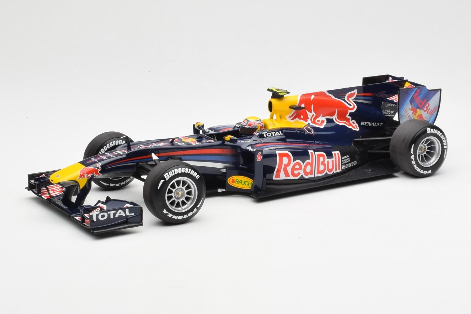 Red Bull Racing RB6 Renault M. Webber F1 2010 1:18 Minichamps | 110100006