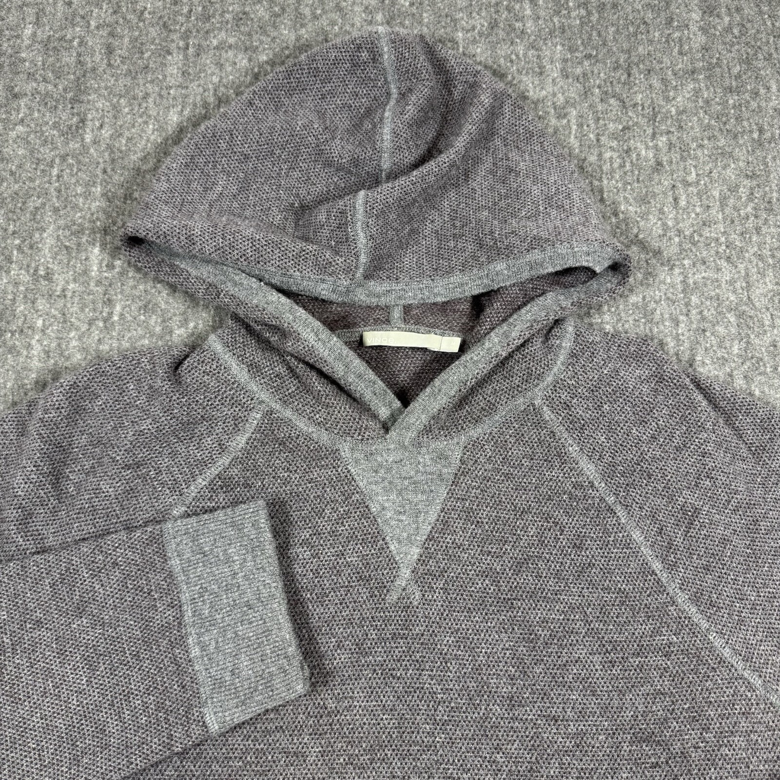 Vince Men’s Wool Cashmere Hoodie Sweater Size M Gray Wool Cashmere Pullover