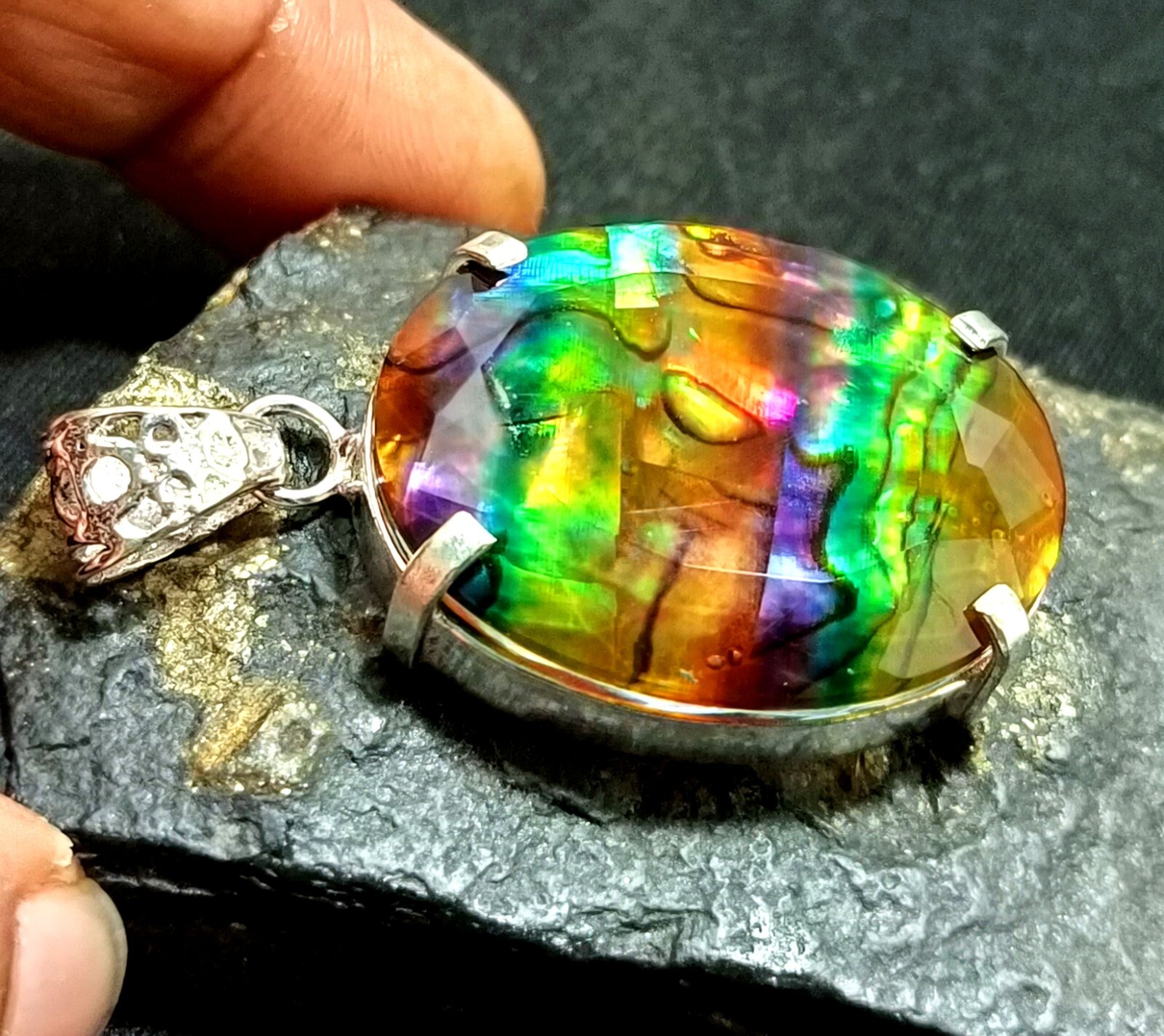 Certified 61.00 Ct Natural Ammolite 925 Solid Silver  Pendant Loose Gemstone