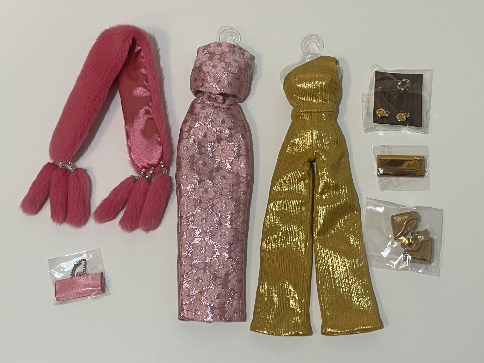 2025/2024 Integrity Toys Poppy Parker Outfits and Accessories Lot