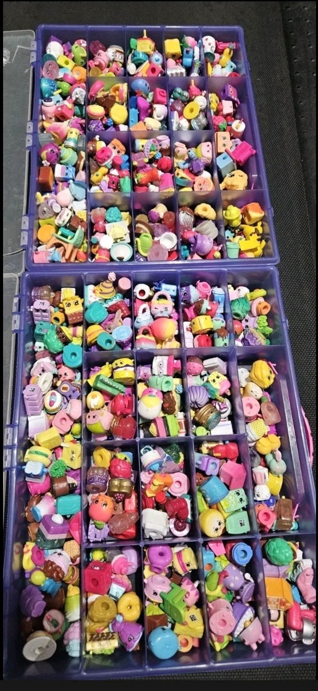 (30pcs) Shopkins Random Surprise Lot of 30 Figures- No Duplicates - Mix Seasons