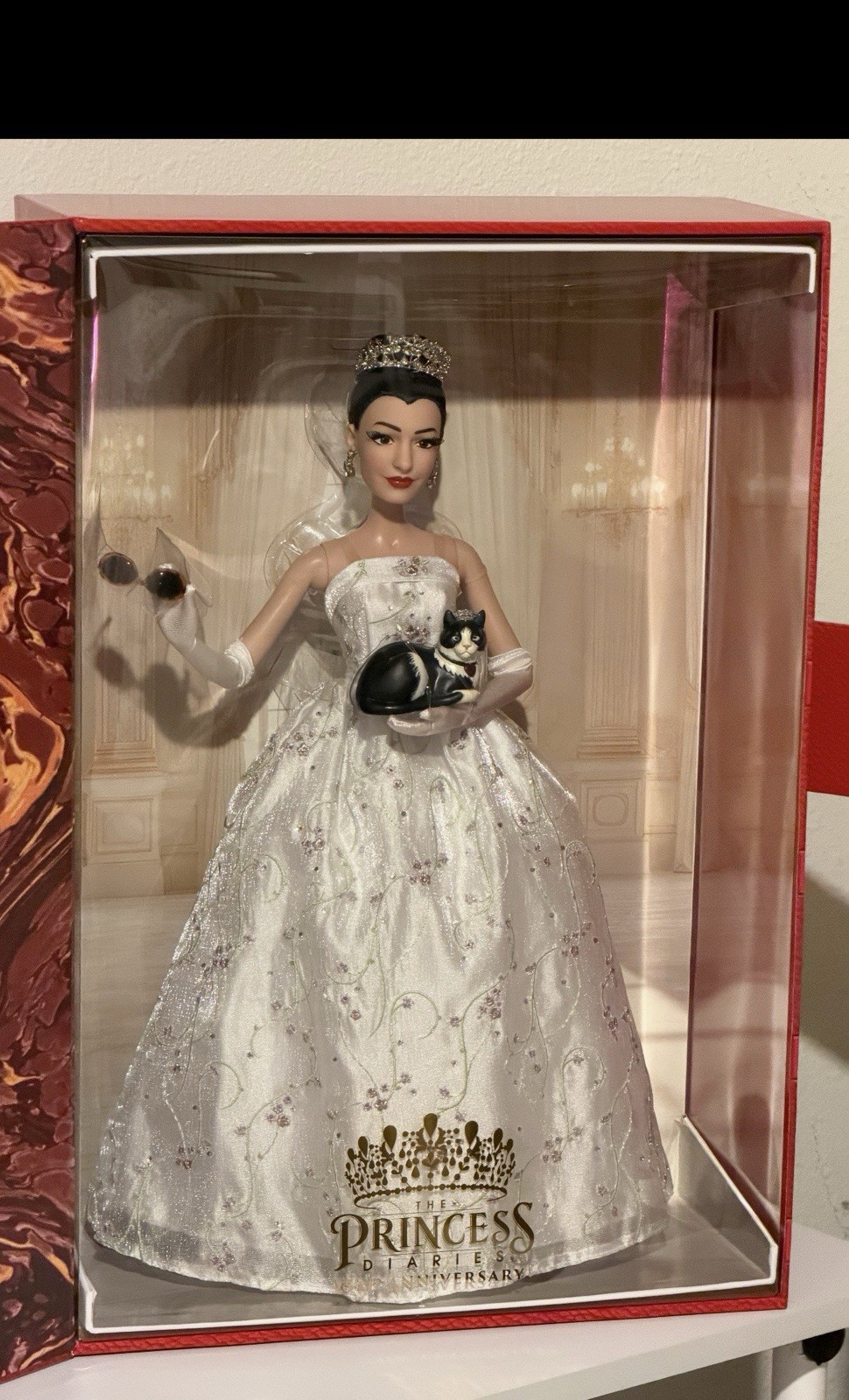 IN HAND Disney D23 Exclusive 2026 Princess Diaries Mia Thermopolis LE 2500 Doll IN HAND Disney D23 Exclusive 2026 Princess Diaries Mia Thermopolis LE 2500 Doll