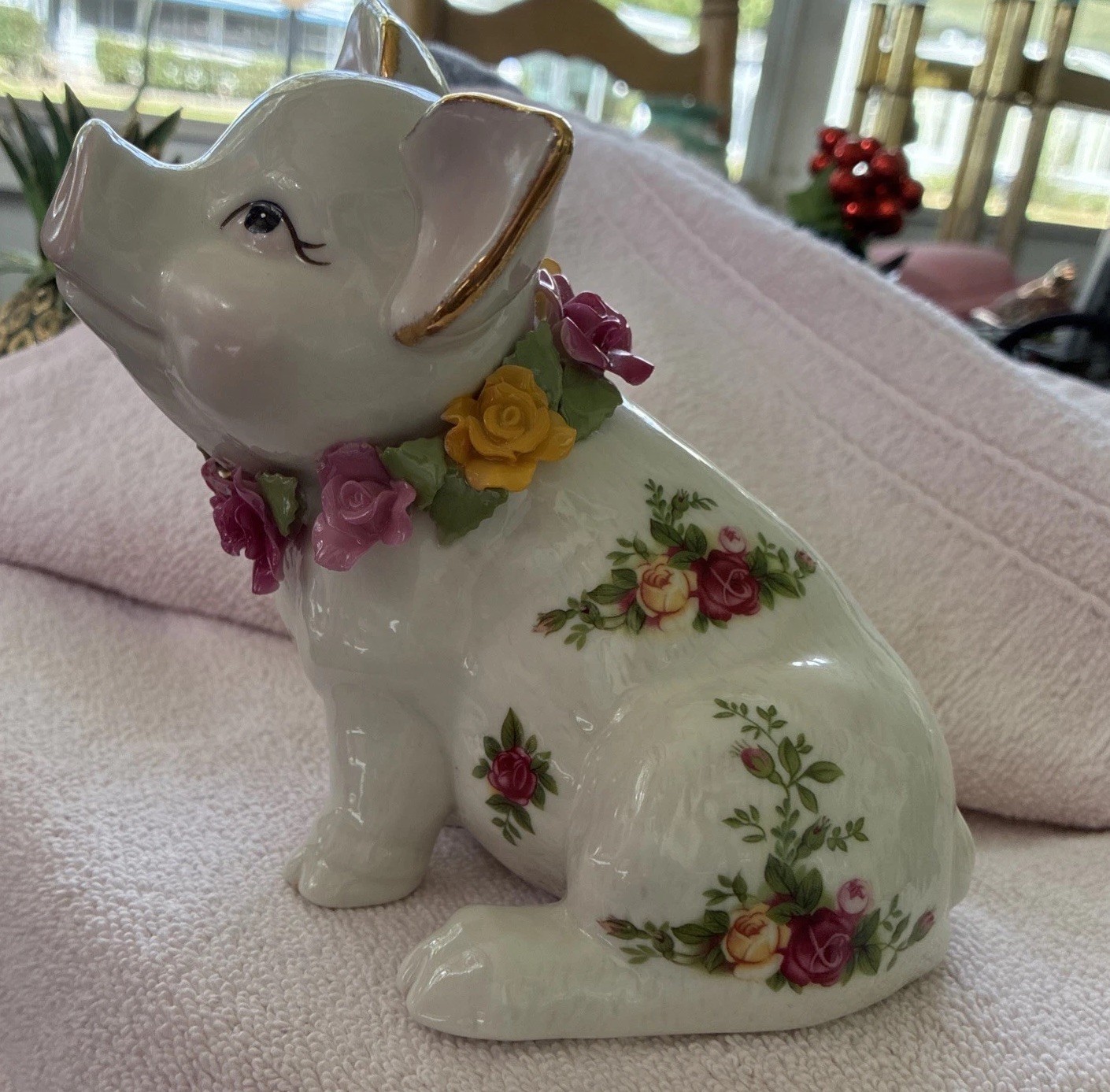 Vintage Royal Albert Country Roses Piggy Bank Bone China Made In England GUC Vintage Royal Albert Country Roses Piggy Bank Bone China Made In England GUC