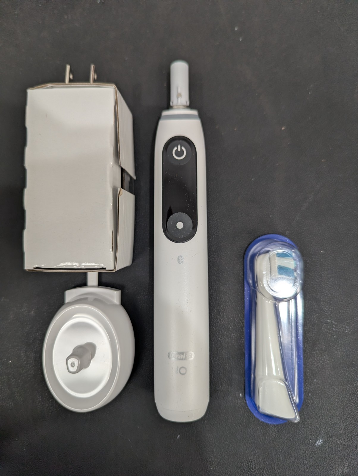 Oral-B iO Series 6 Electric Toothbrush - White