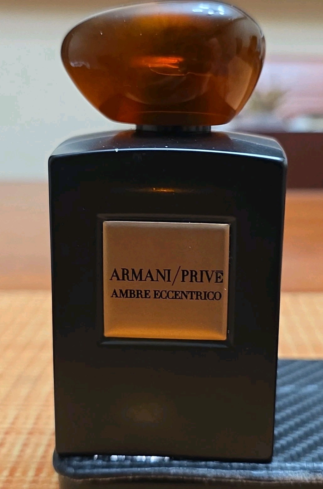 Giorgio Armani Privé Ambre Eccentrico Eau de Parfum 3.4 oz 100ml NEW Giorgio Armani Privé Ambre Eccentrico Eau de Parfum 3.4 oz 100ml NEW