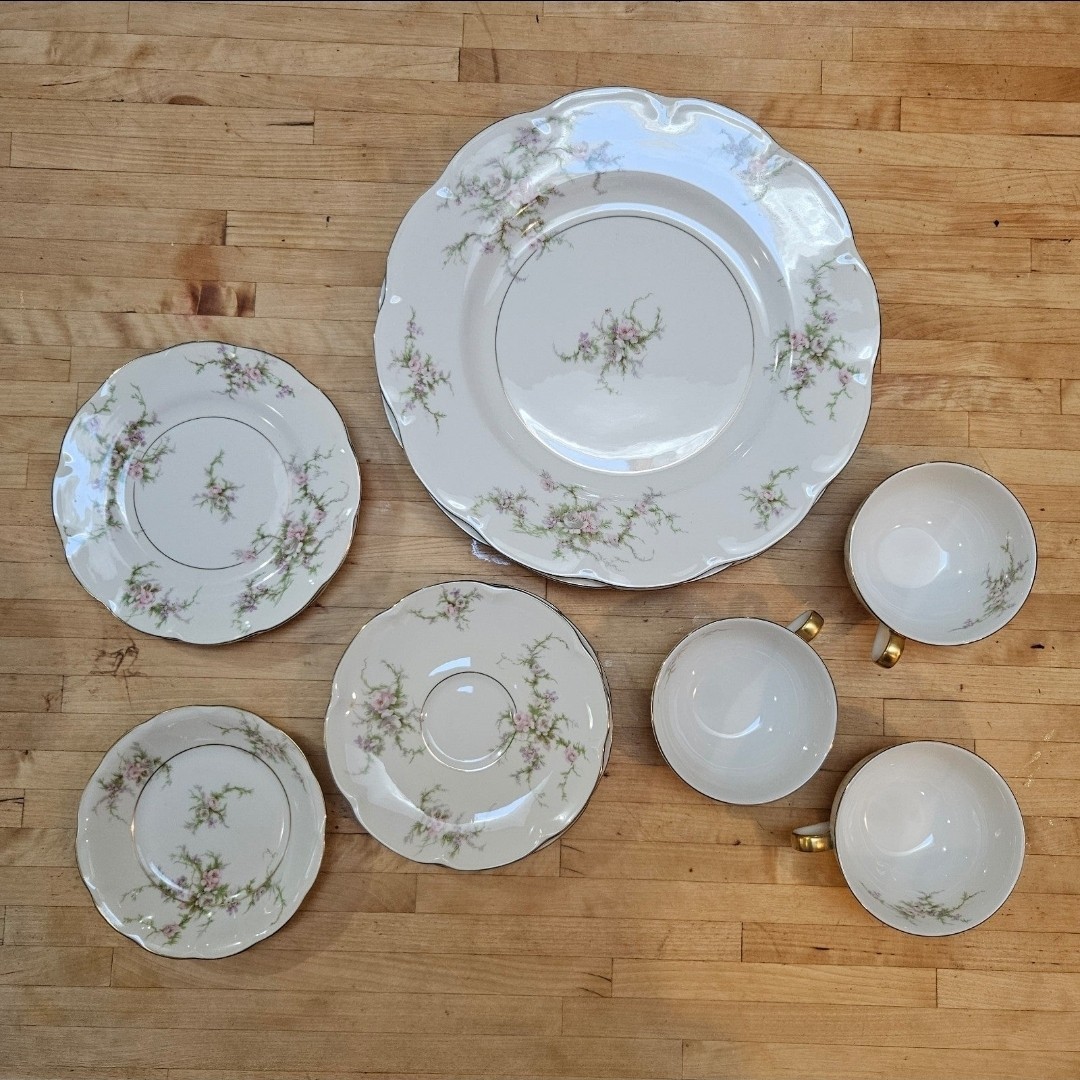 Vintage Theodore Haviland Rosalinde Limoges 13 Piece Porcelain Dish/Cup Set
