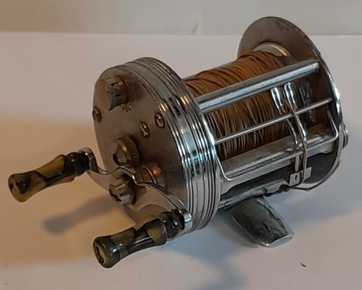 Vintage South Bend Level Winding No.550 Model D Casting Fishing Reel