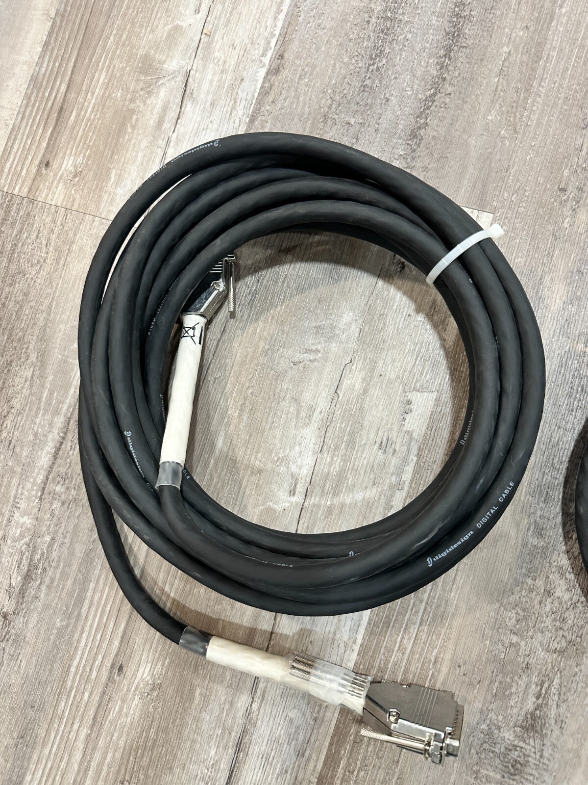 Digidesign DB25 Digital Audio Cable Black