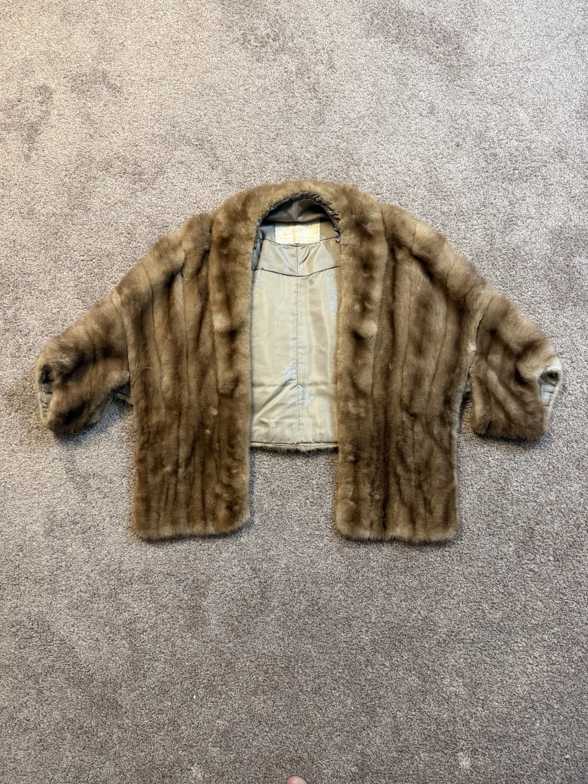 Vintage Real Mink Fur Stole Cape, Autumn Haze Brown Capelet 50’s 60’s Vintage Real Mink Fur Stole Cape, Autumn Haze Brown Capelet 50’s 60’s