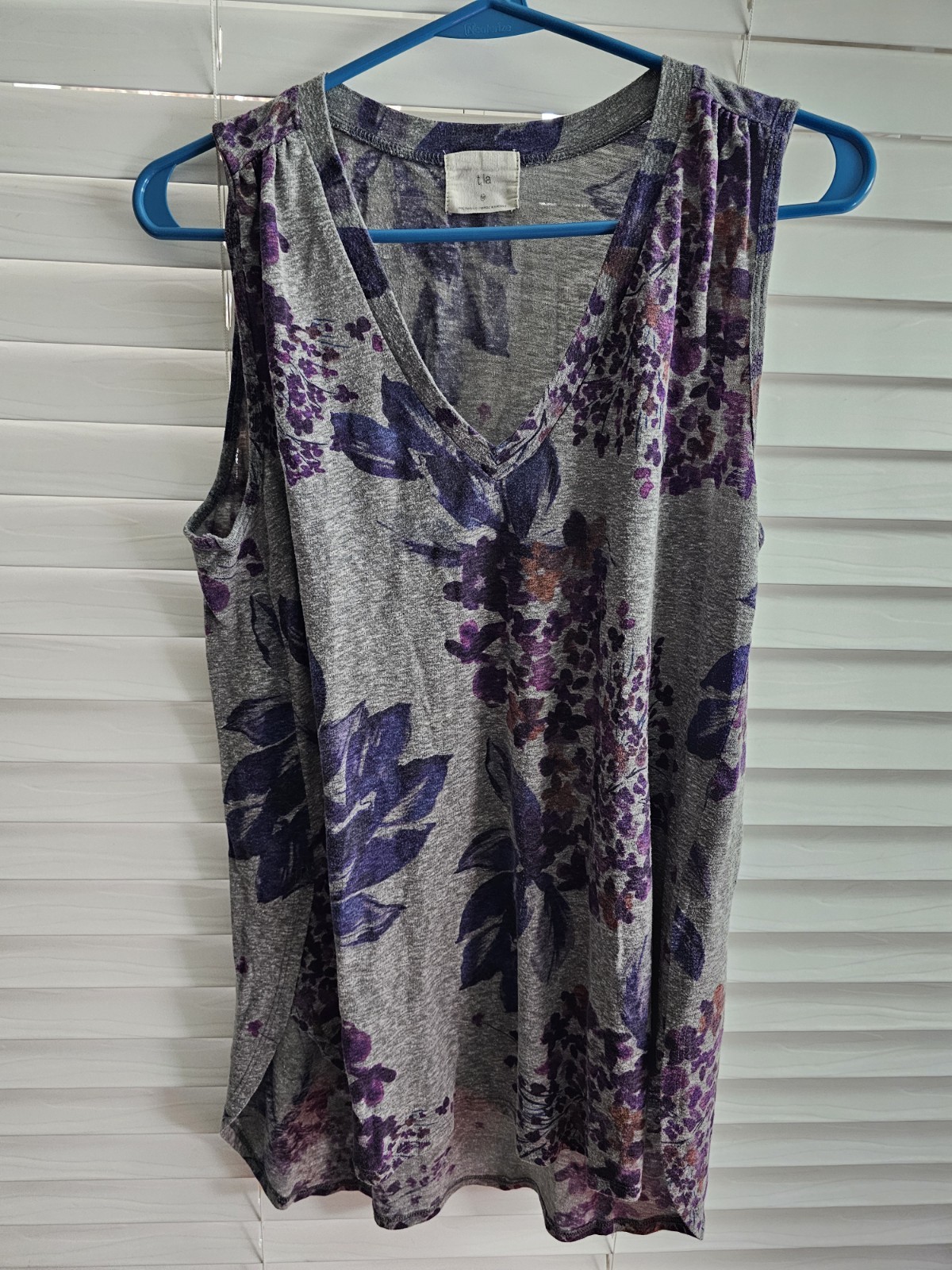 Anthropologie t.la Floral Print Tank Top Gray/Purple Size Medium