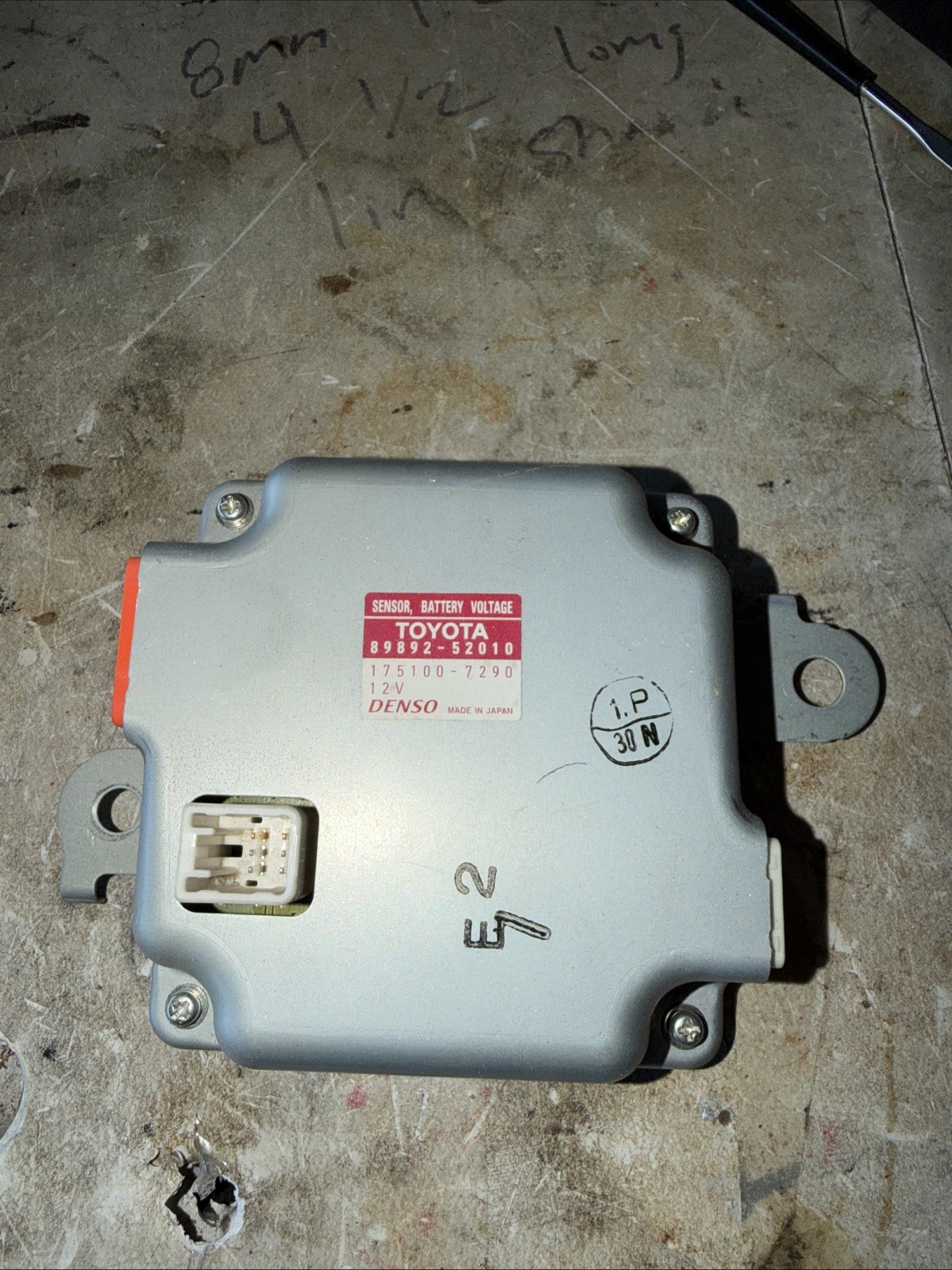 Toyota Prius C 2012-2019 Hybrid Battery Voltage sensor 89892-52011 Read DESCRIP Toyota Prius C 2012-2019 Hybrid Battery Voltage sensor 89892-52011 Read DESCRIP