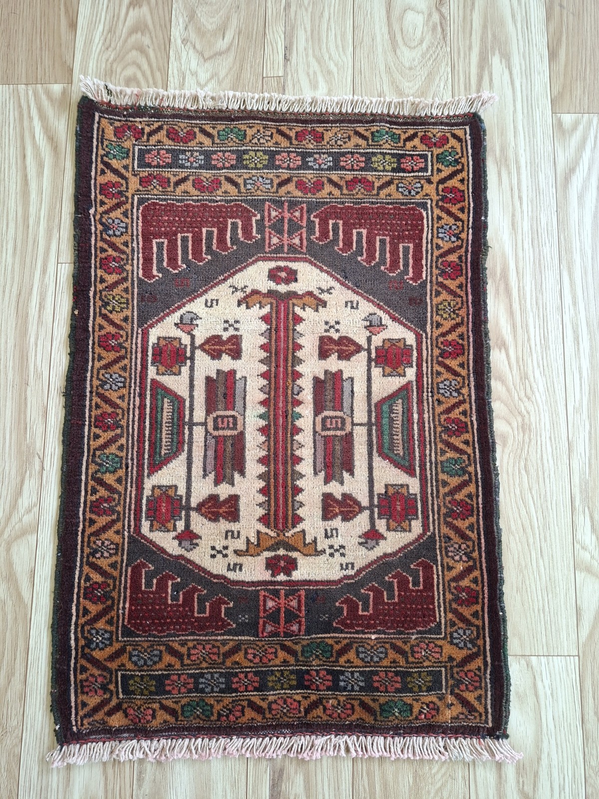 S08 Pictorial Rug Handmade Knot Afghan Tribal Vintage Mat Door Rug 71×49 Cm
