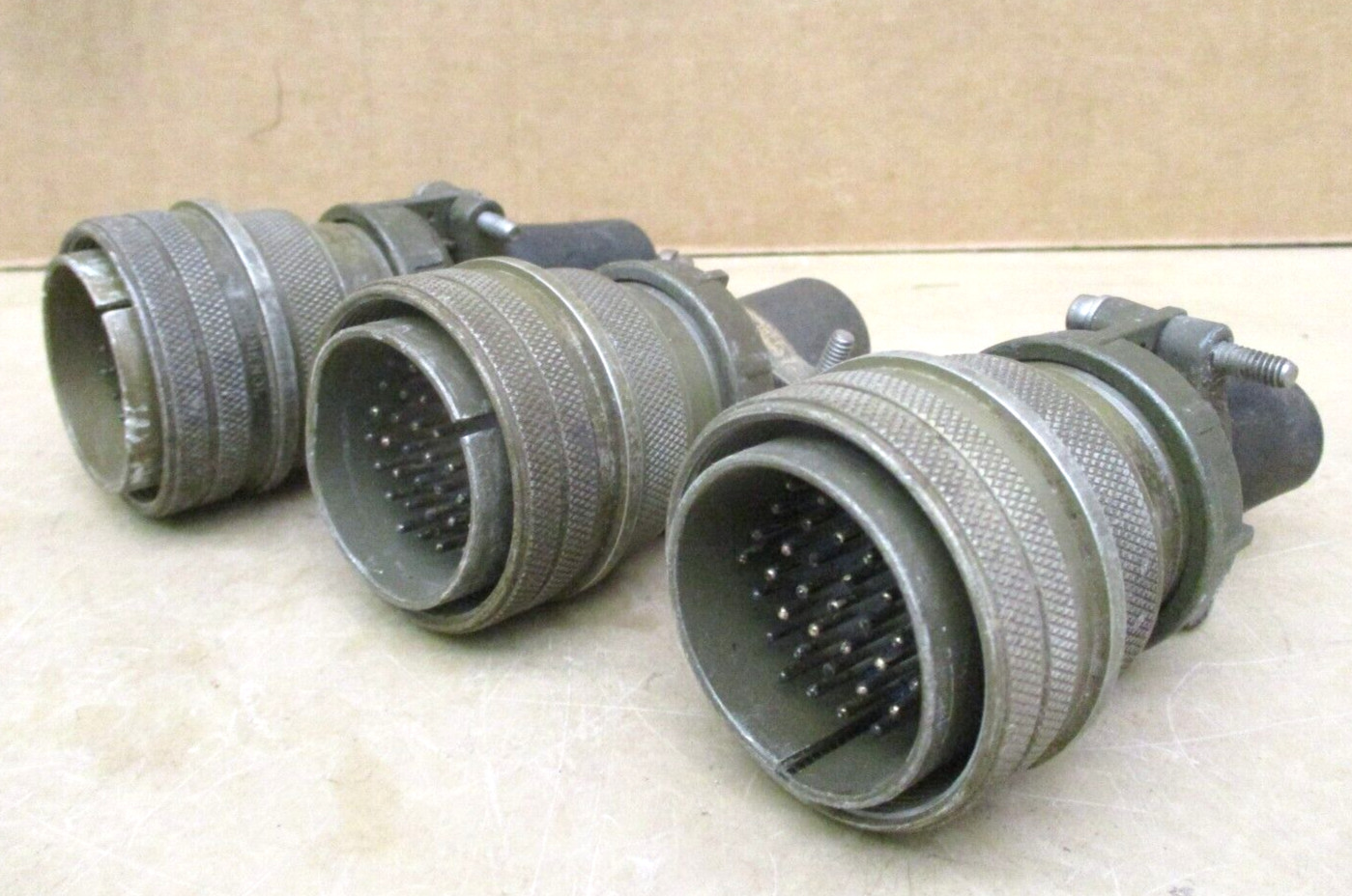 Amphenol Connector 37-PIN M85049/41-16A  Lot of 3 Pieces 49283HM