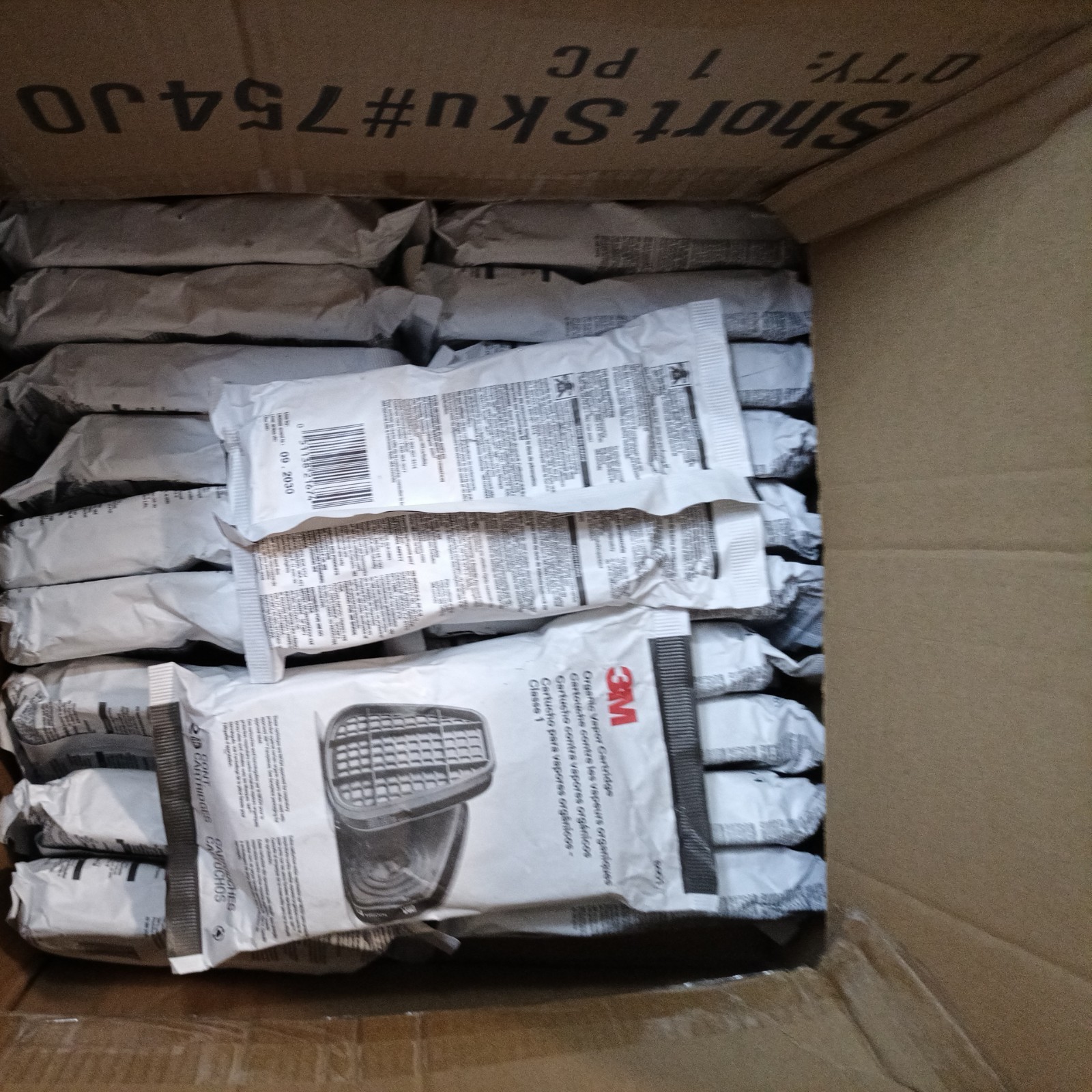 3M 6001 Organic Vapor Half Mask (40) cartridges 20 packs there are two per pack.