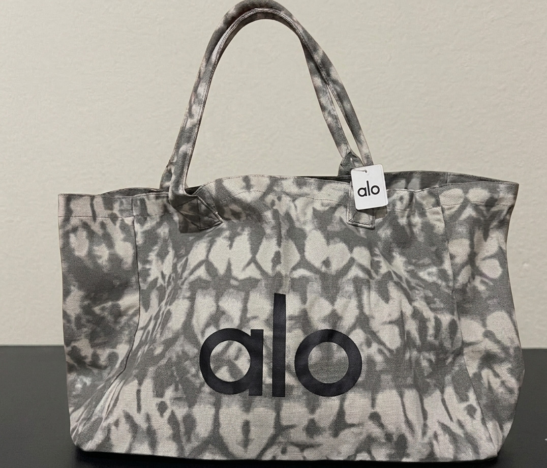 NWT Alo Yoga Large Gray Tie Dye Canvas Tote Bag Travel & Gym Carry On Everyday