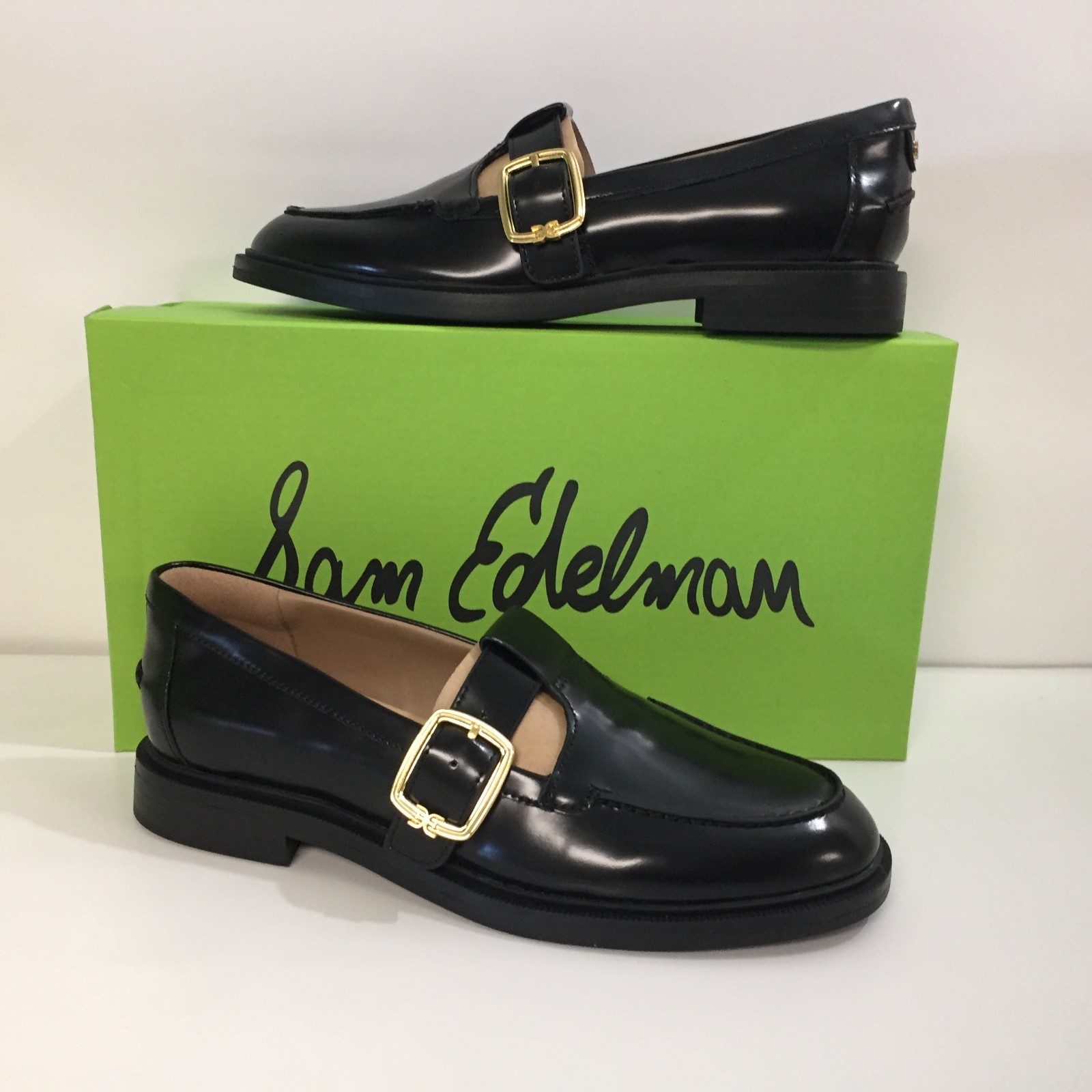 Sam Edelman Women\'s Elaina Slip On Black Lea Loafers Gold buckle
