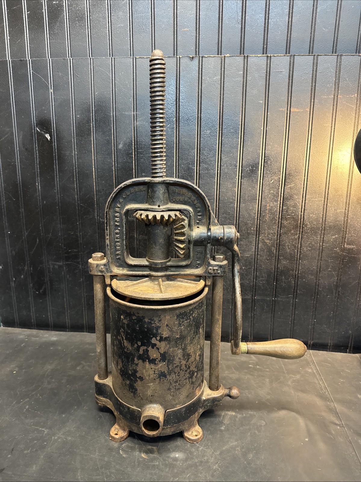 Antique Landers Cast Iron Sausage Stuffer Fruit Lard Press Antique Landers Cast Iron Sausage Stuffer Fruit Lard Press